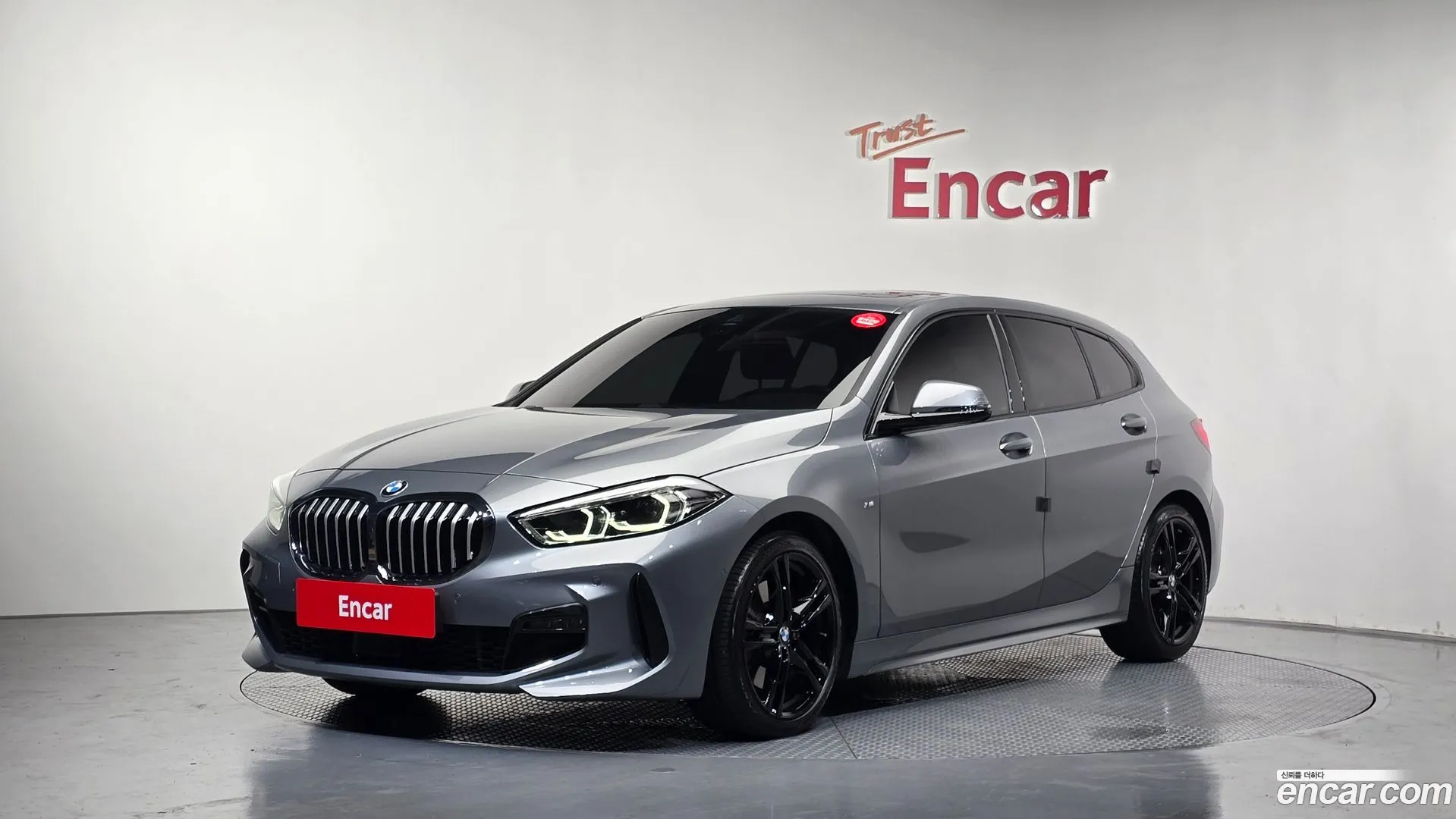 BMW 120i 2022 — фото 1