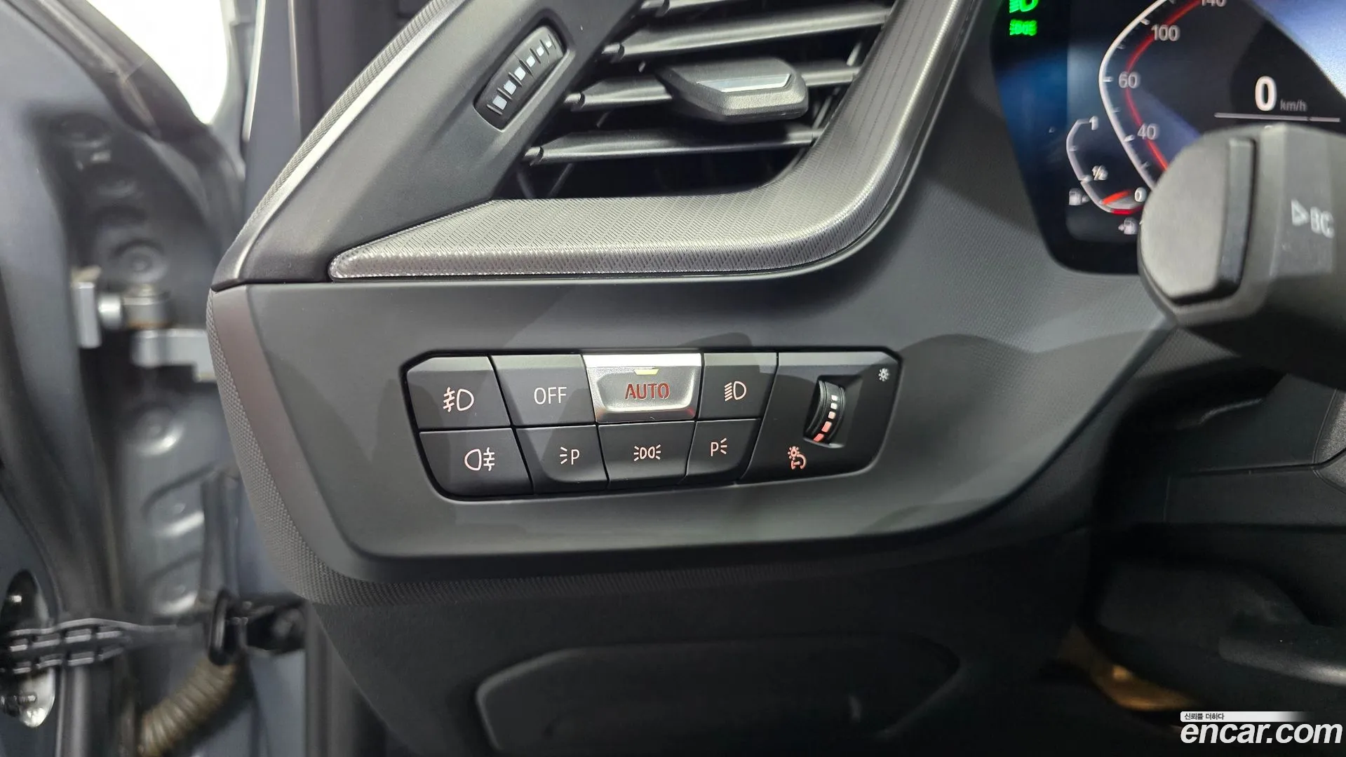 BMW 120i 2022 — фото 2