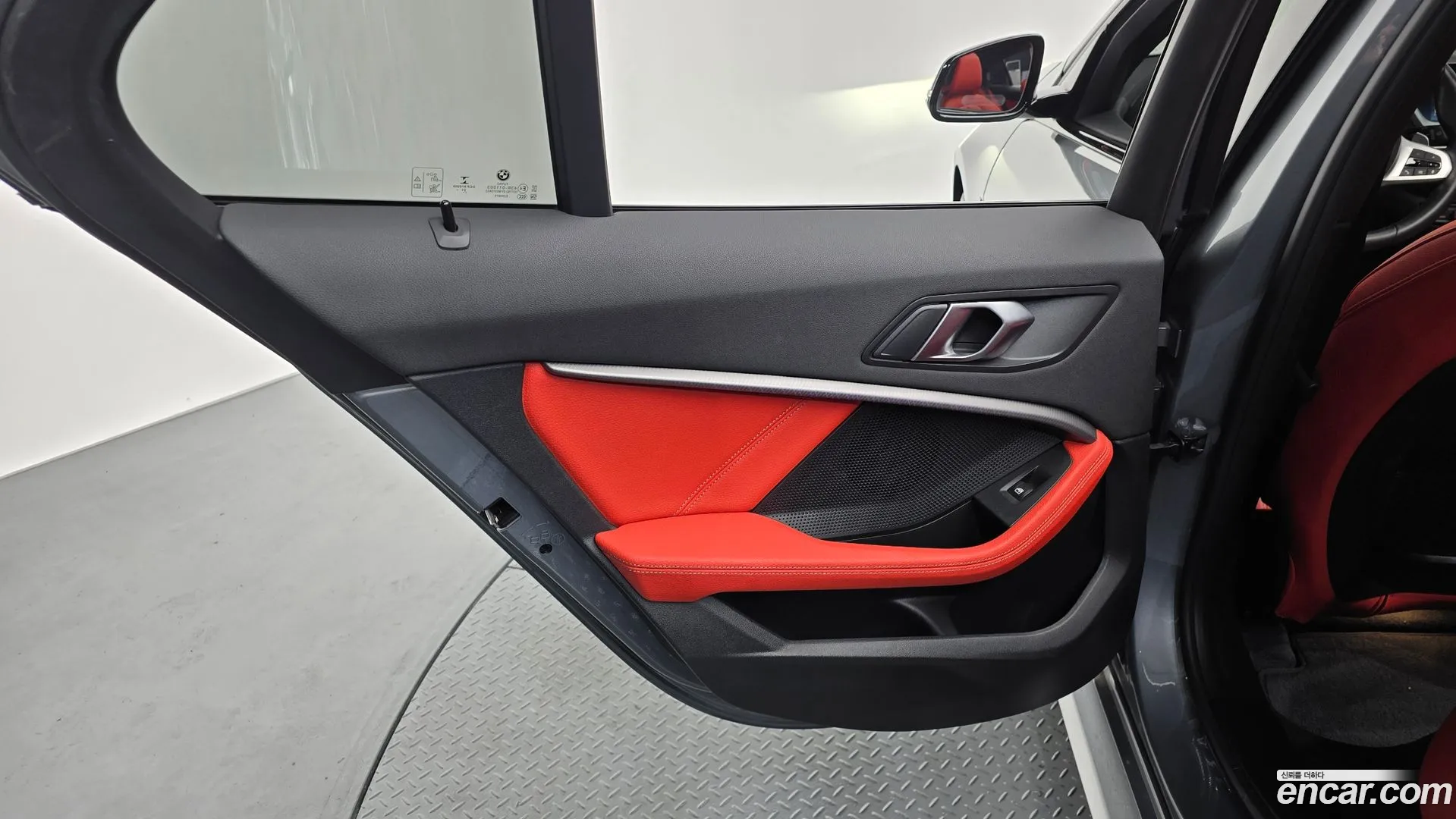 BMW 120i 2022 — фото 4