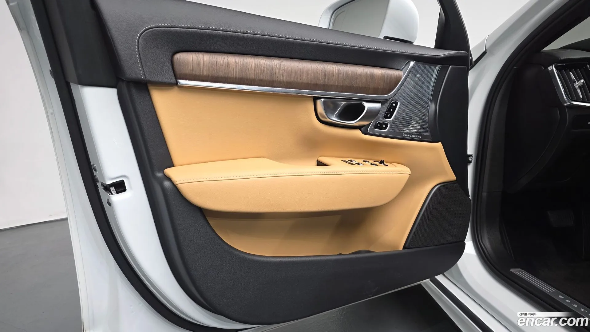 Volvo S90 2023 — фото 1