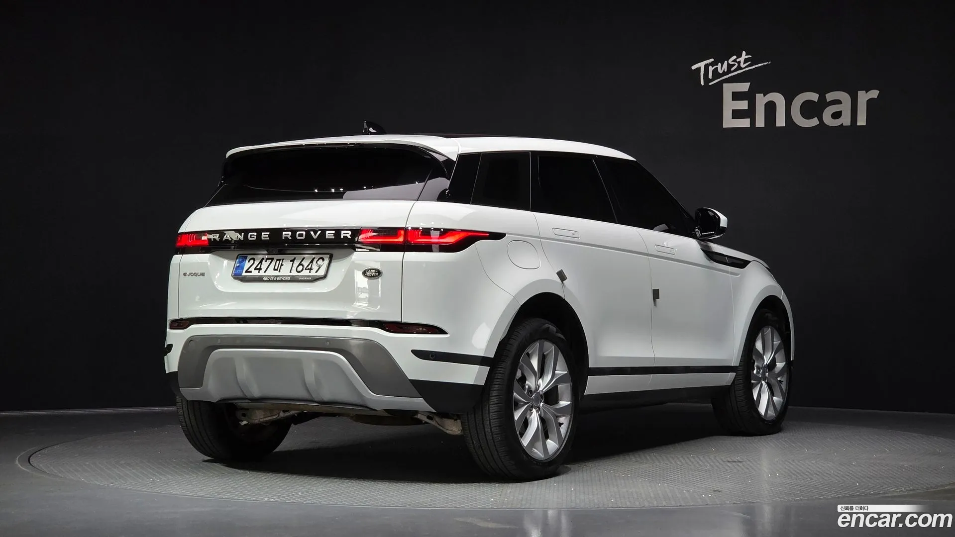 Land Rover Range Rover Evoque 2023 — фото 2