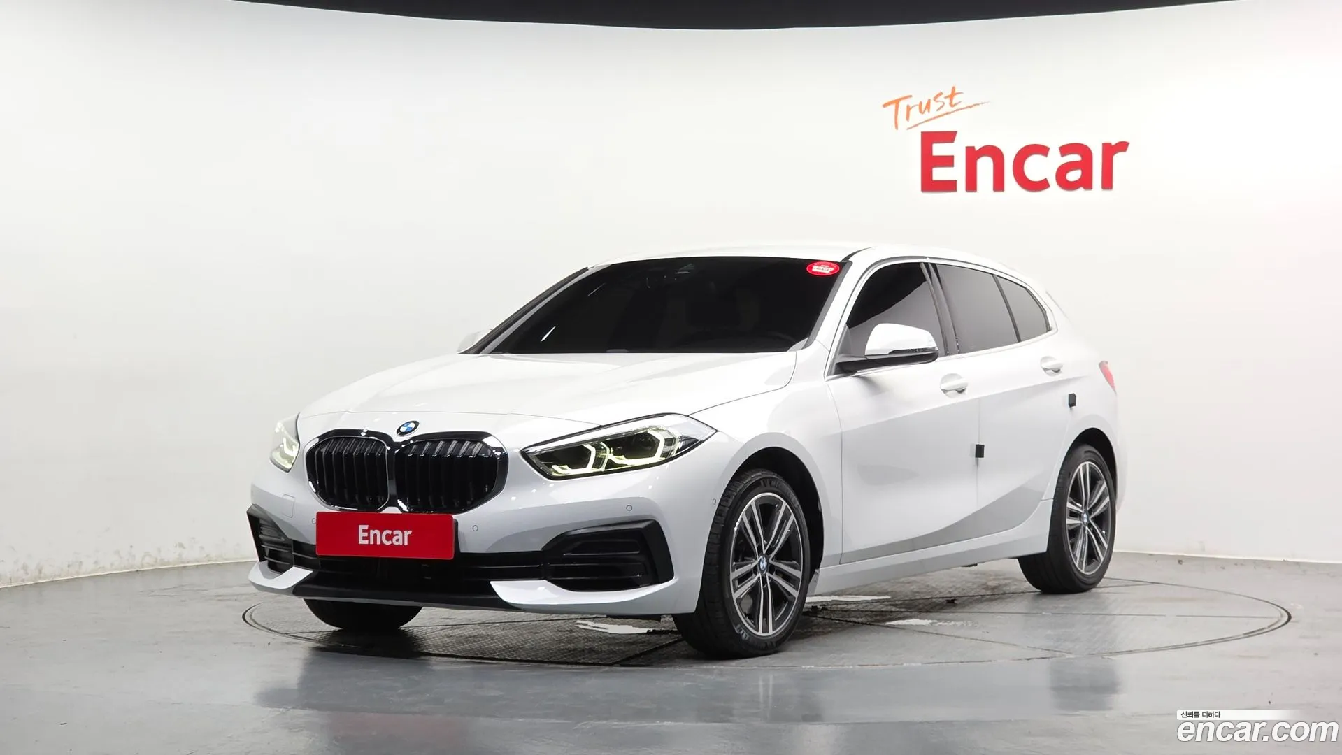BMW 120i 2022 — фото 5
