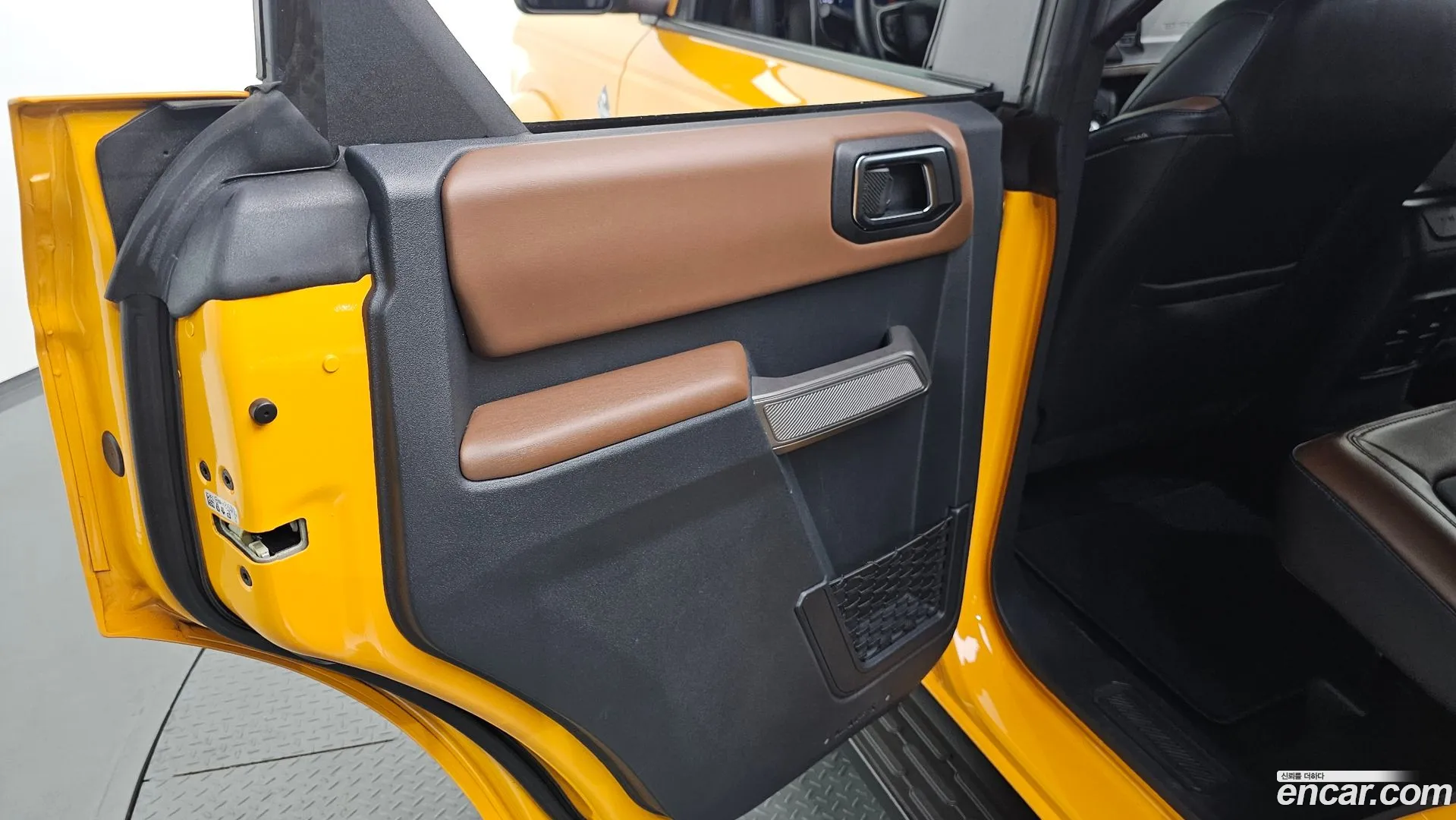 Ford Bronco 2022 — фото 1