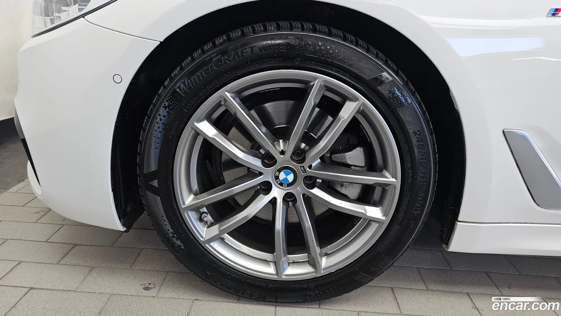 BMW 520i 2020 — фото 4