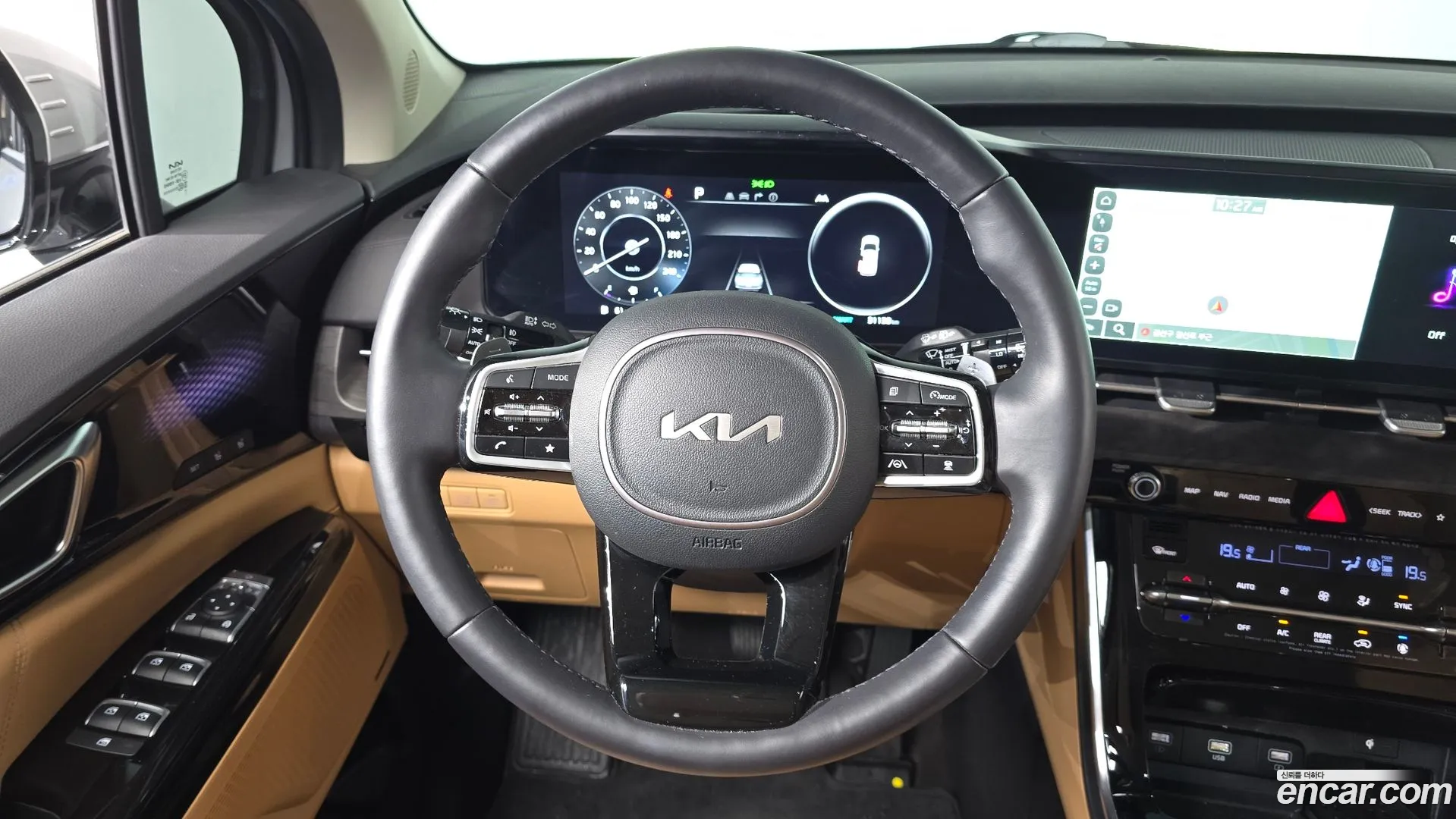 Kia Carnival 2023 — фото 1