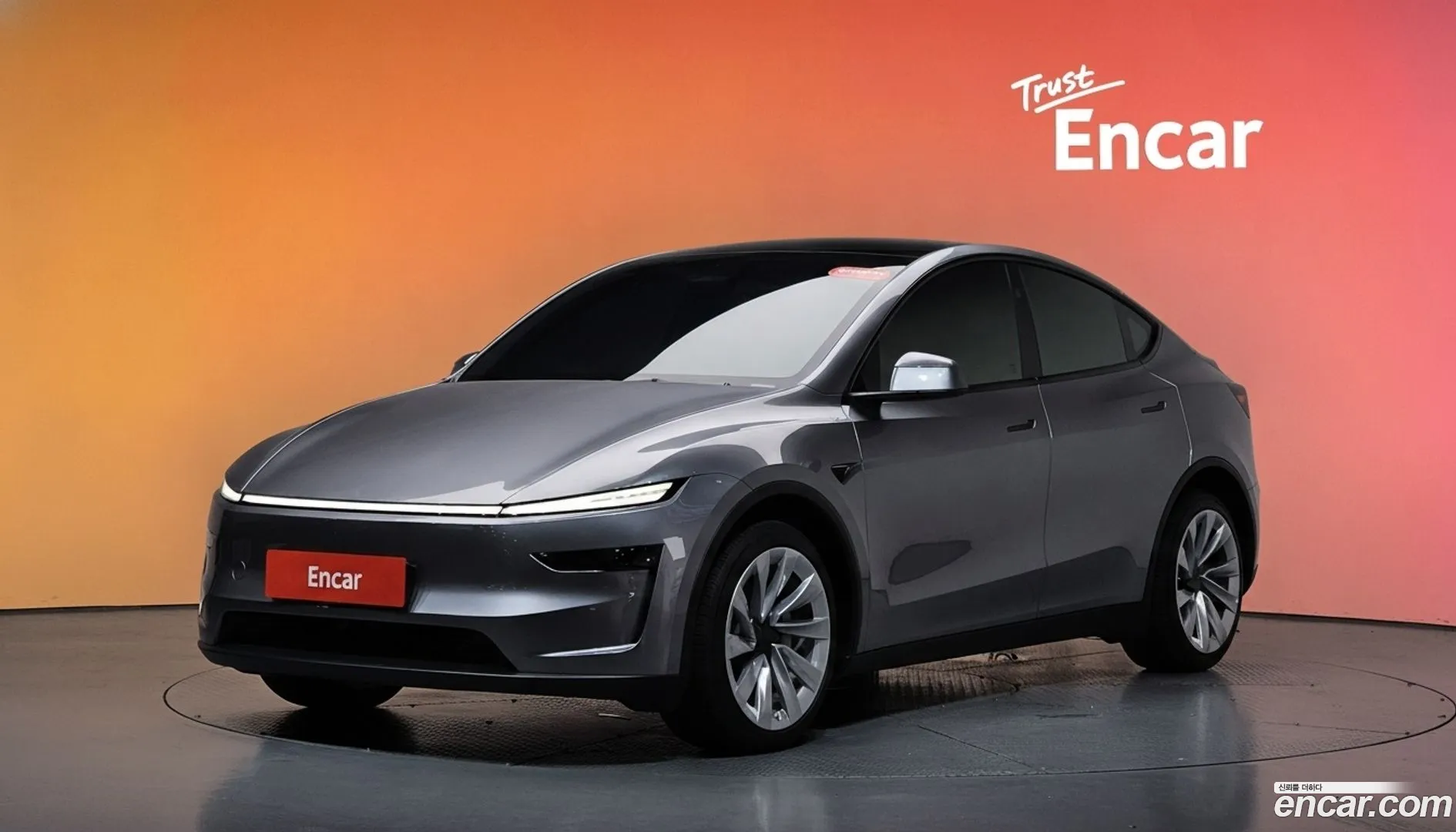 Tesla Model Y 2025 — 4