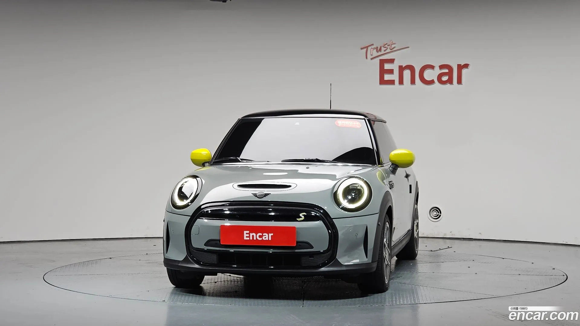 MINI Cooper Electric 2022 — фото 1