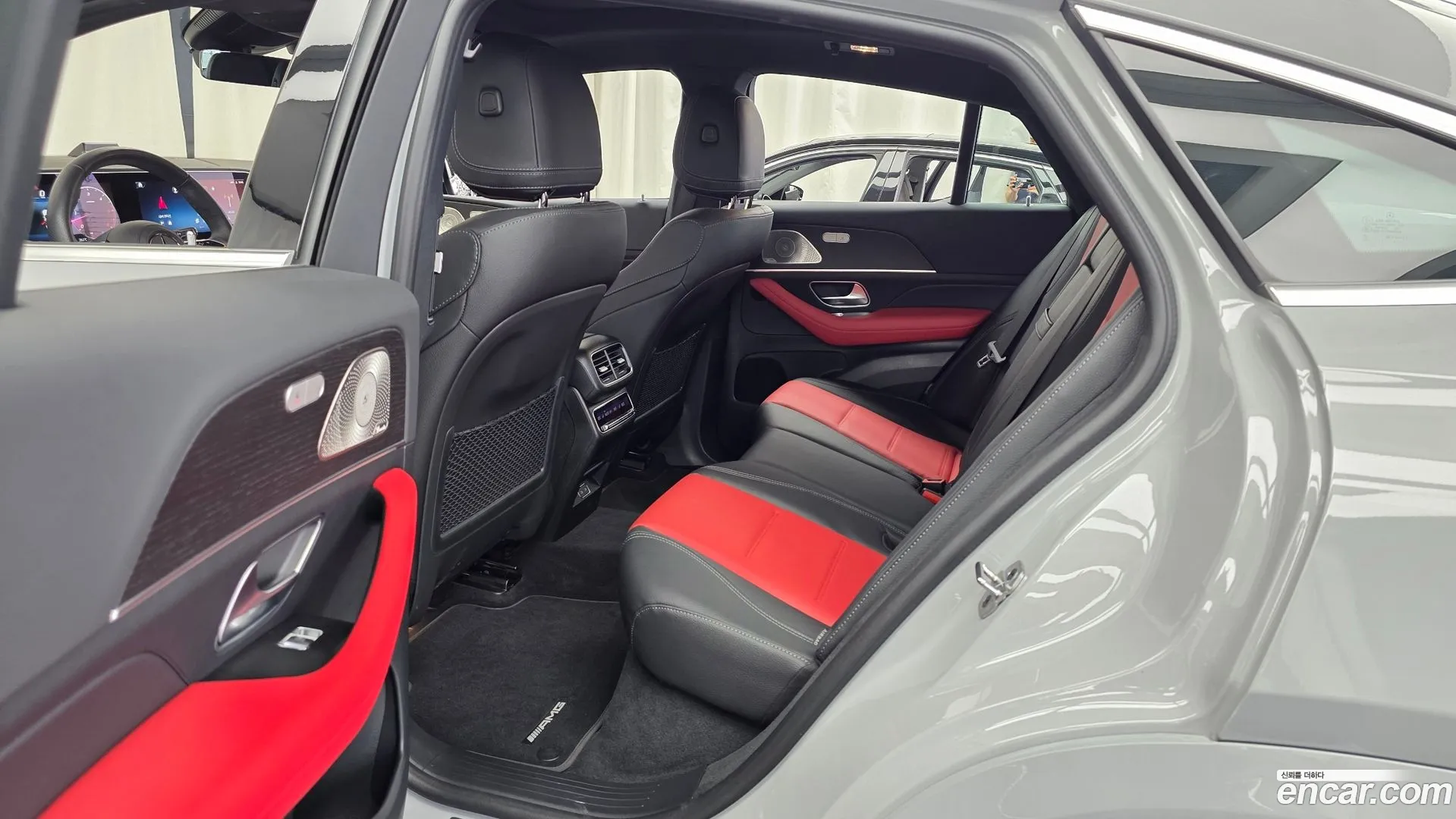 Mercedes-Benz GLE 450d 2025 — фото 1