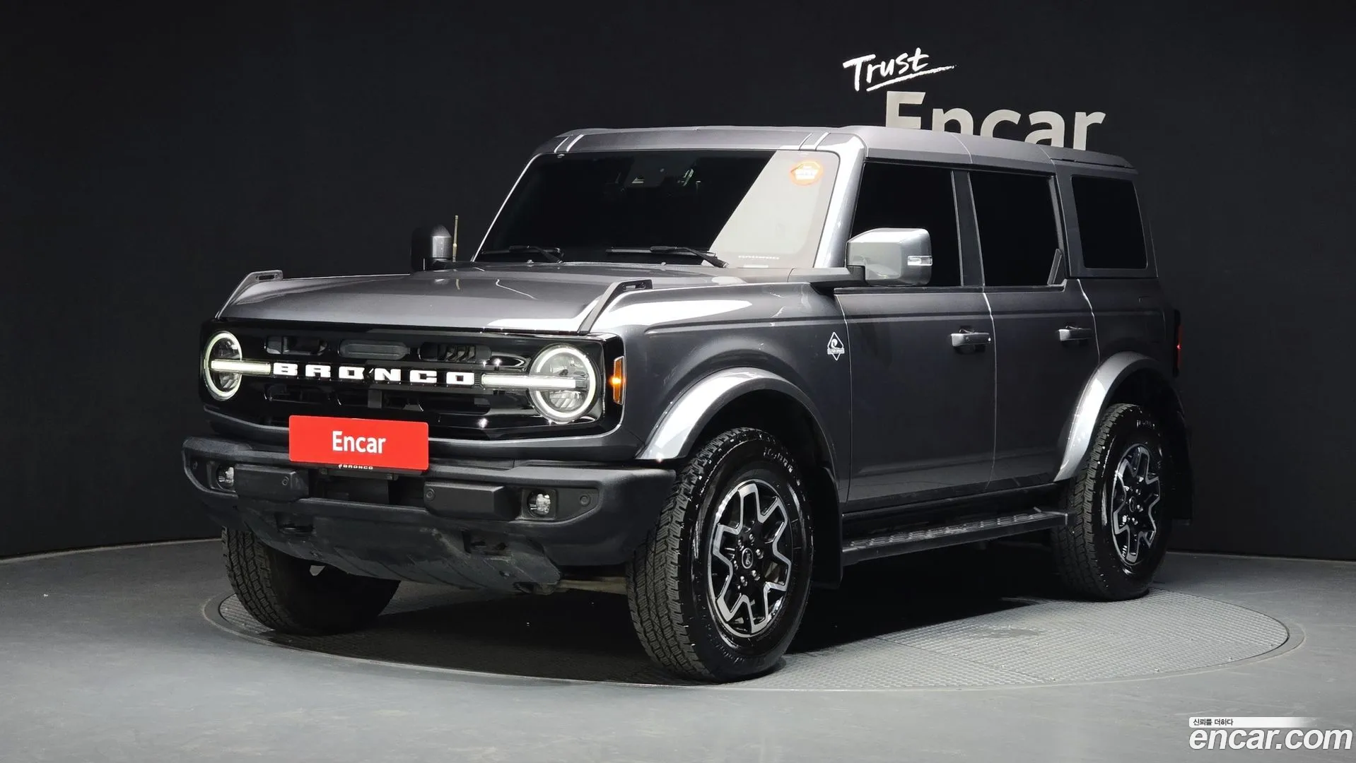 Ford Bronco 2022 — фото 1