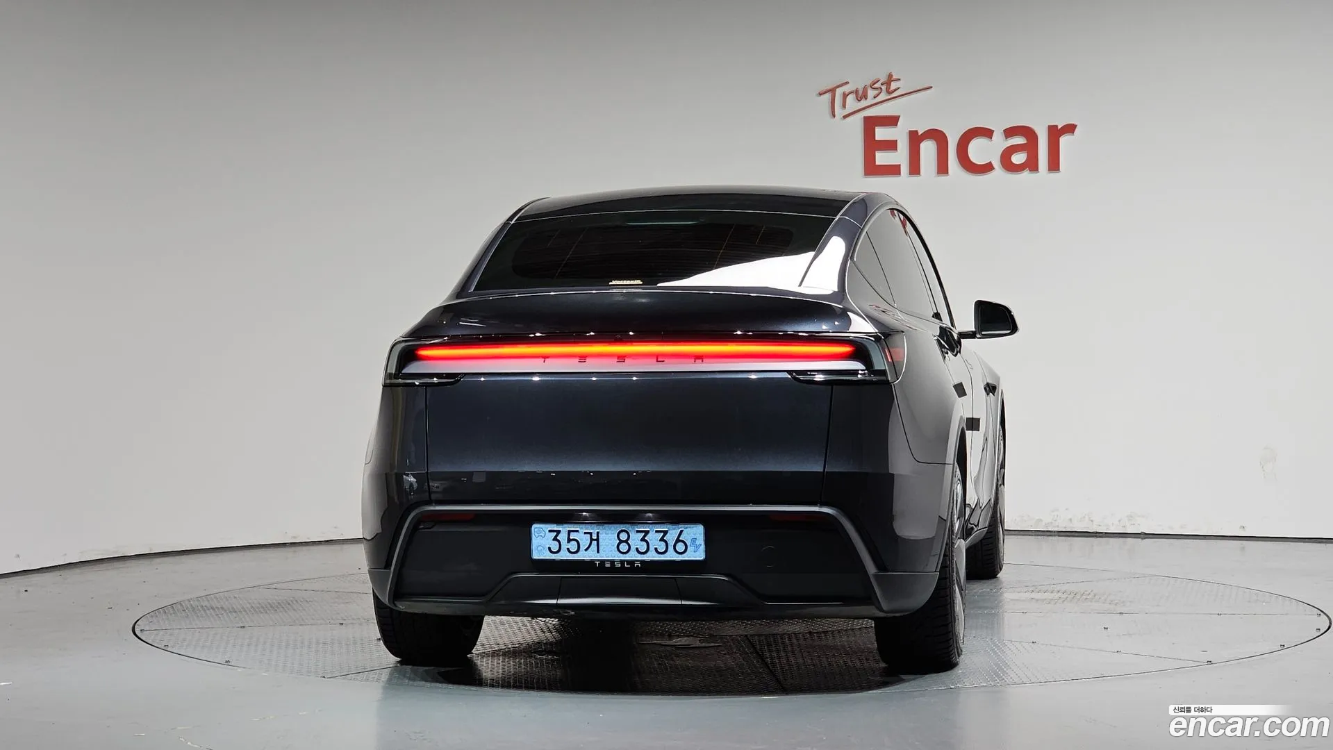 Tesla Model Y 2025 — 5