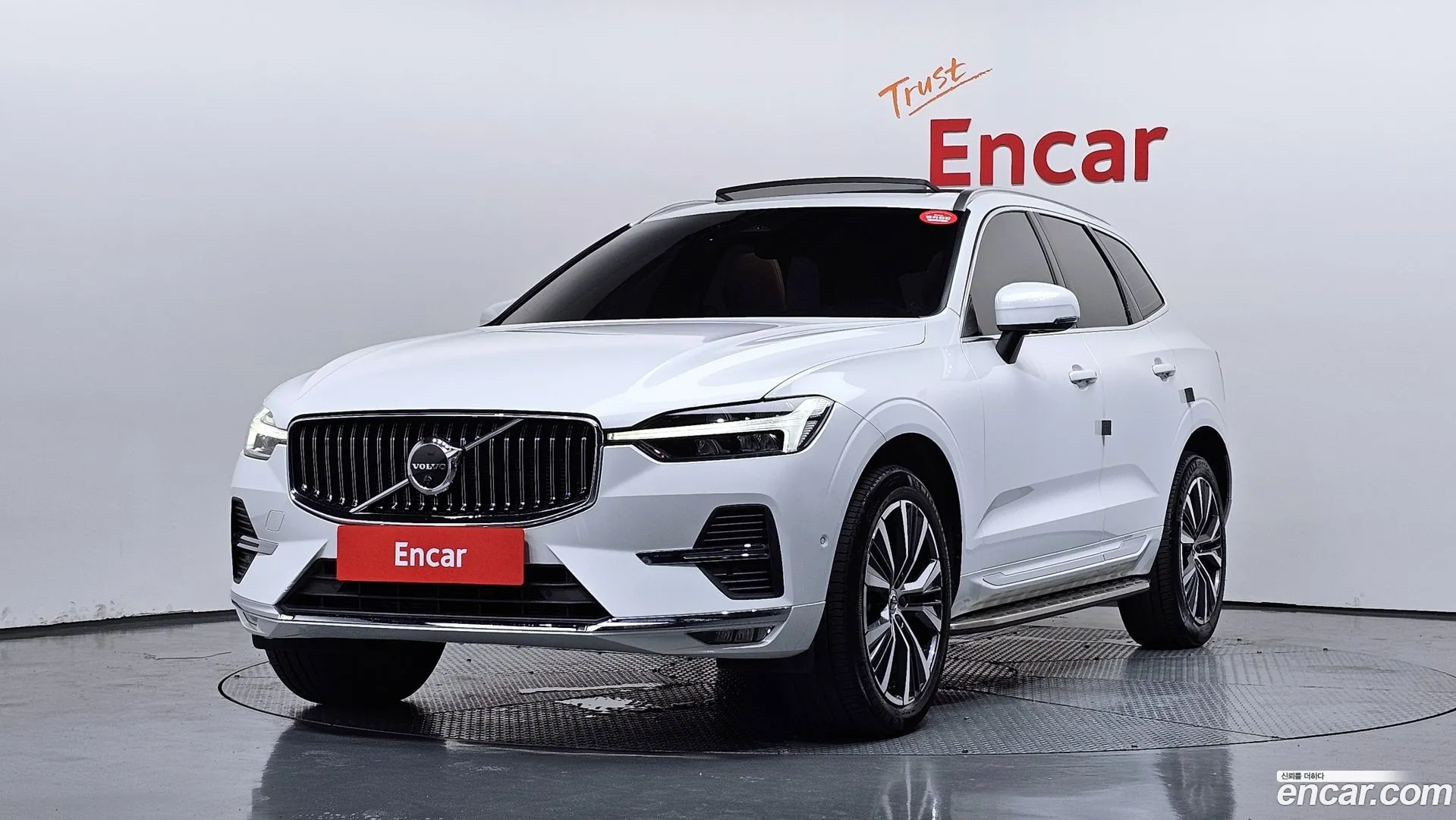 Volvo XC60 2022 — фото 3