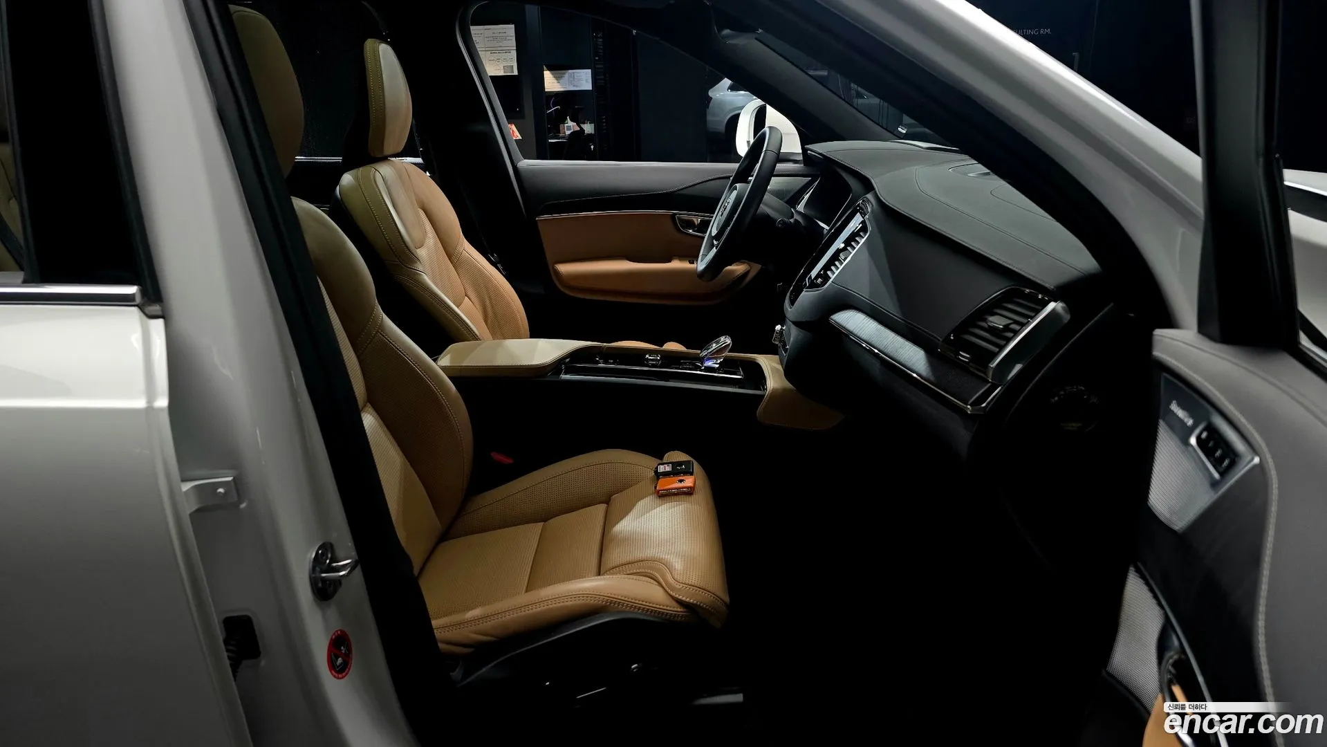 Volvo XC90 2025 — фото 2