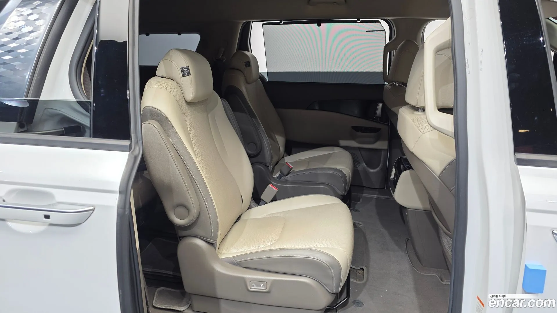 Kia Carnival 2021 — фото 3