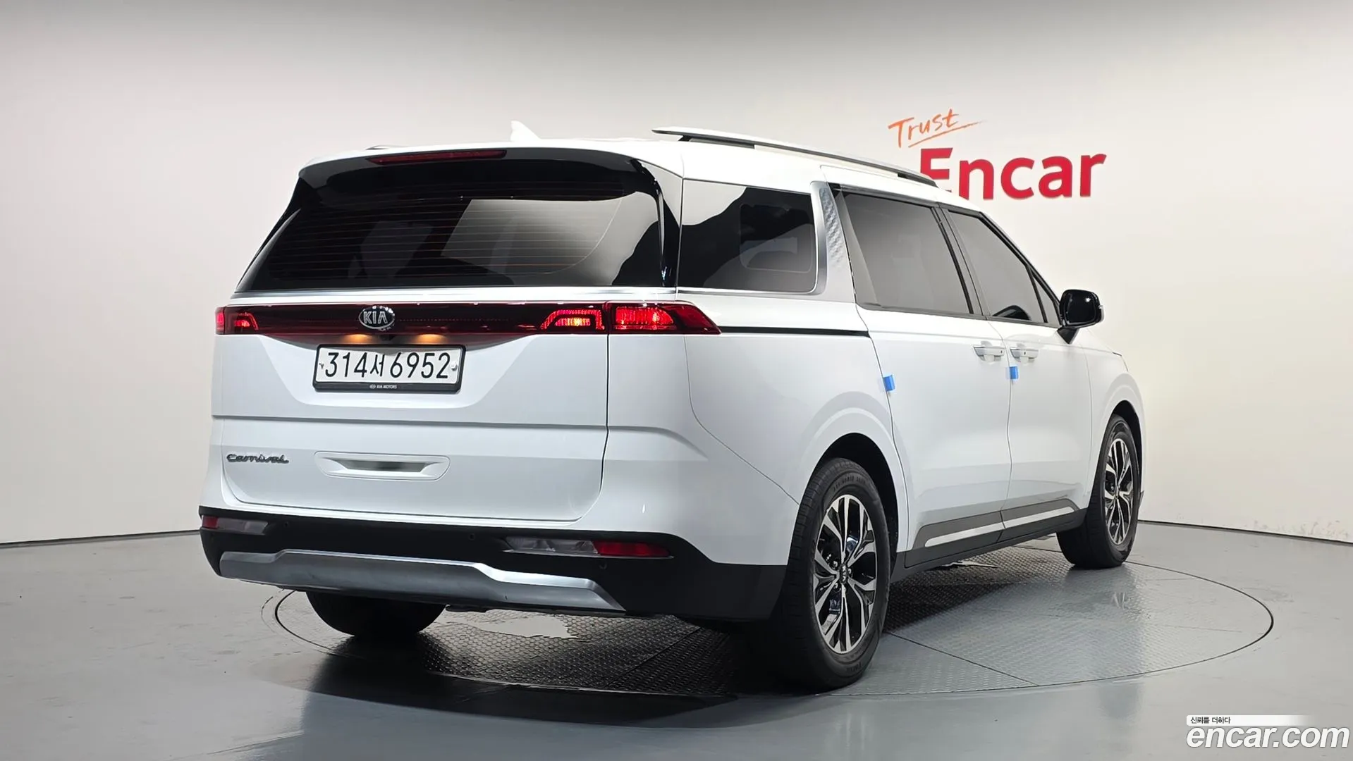Kia Carnival 2021 — фото 4