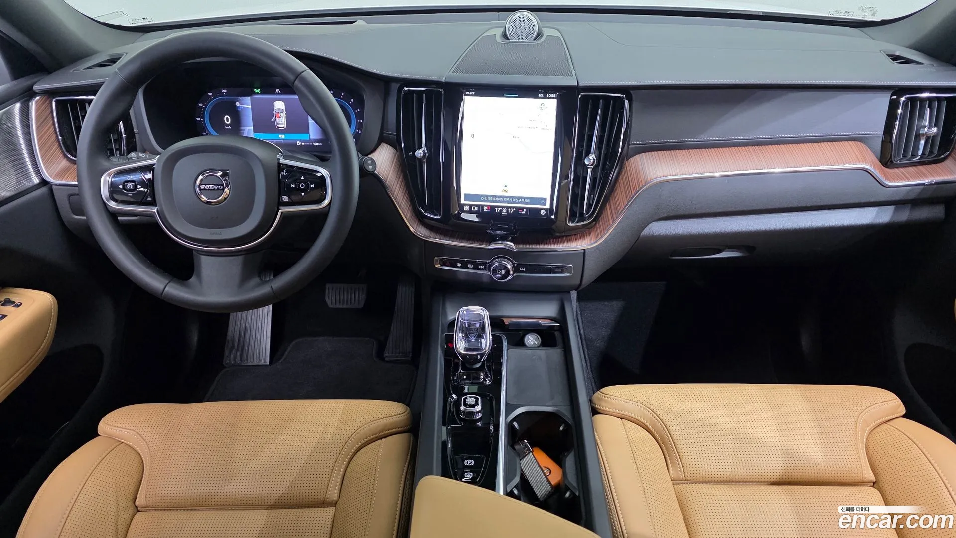 Volvo XC60 2023 — фото 2