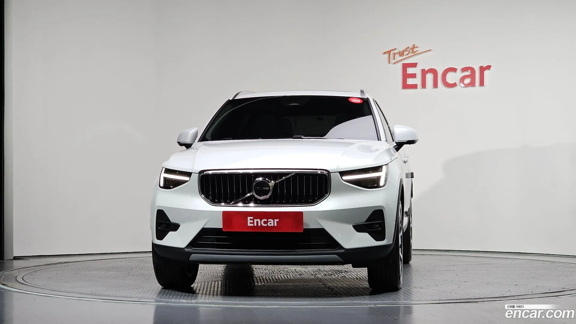 Volvo XC40 2024 — фото 5