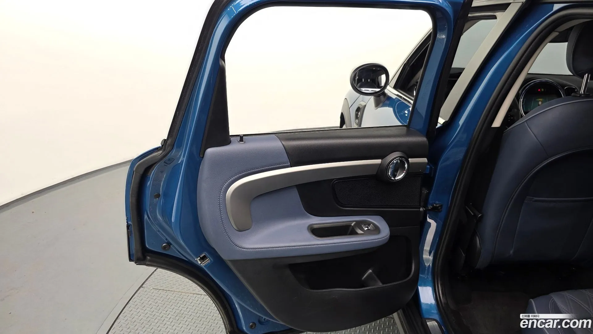 MINI Cooper S Countryman 2023 — фото 3