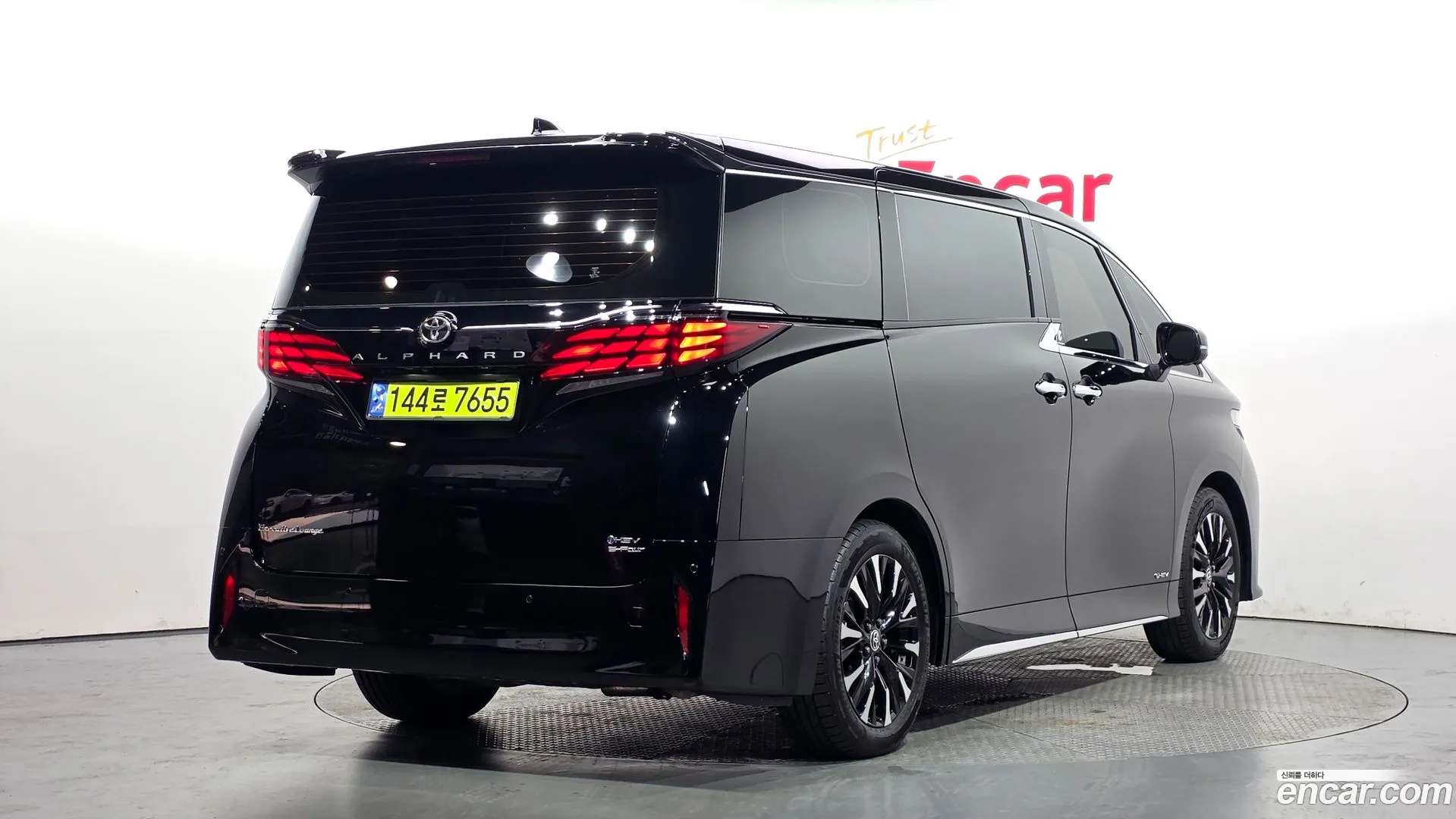 Toyota Alphard 2024 — фото 4