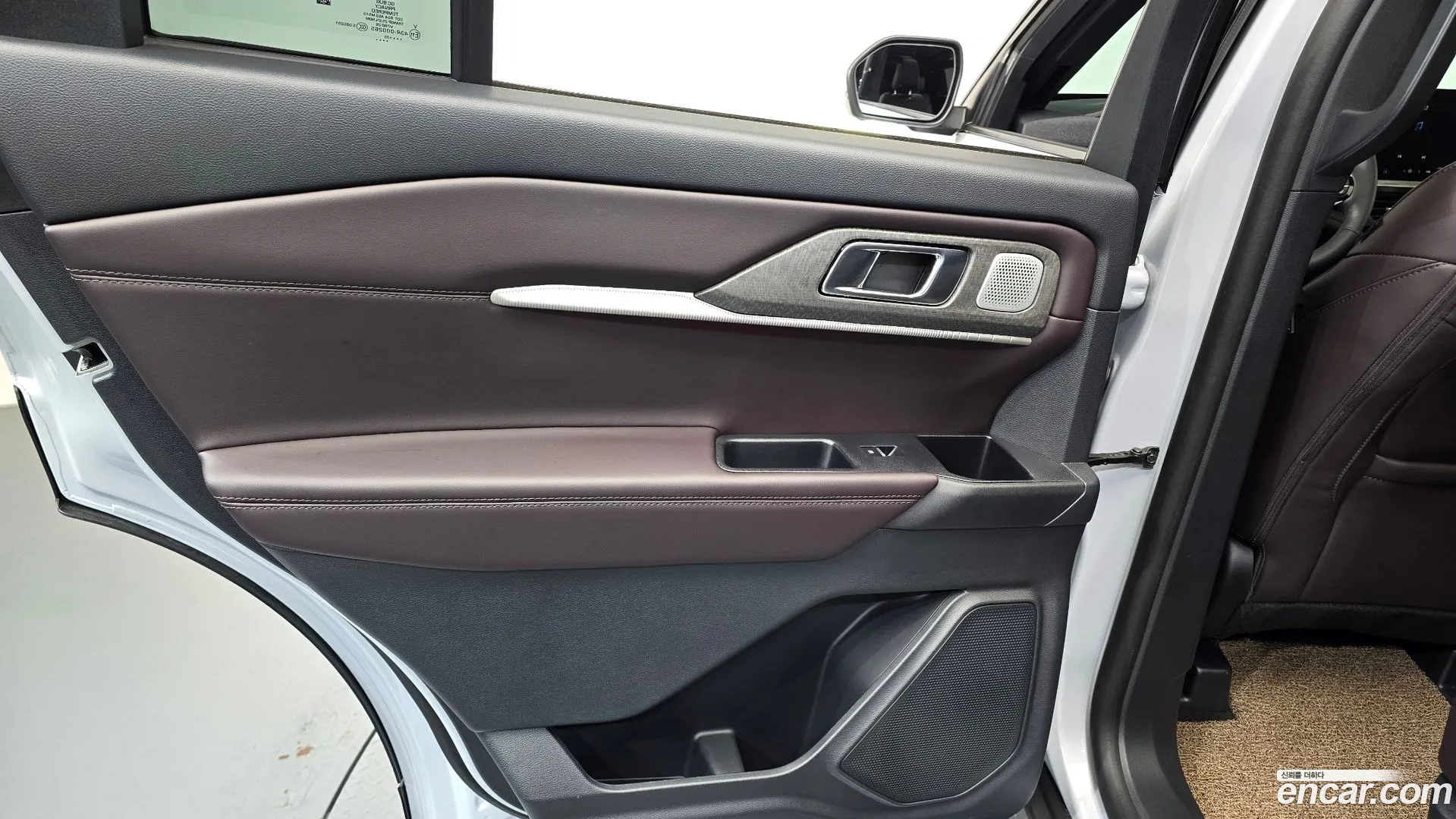 Ford Explorer 2025 — фото 3