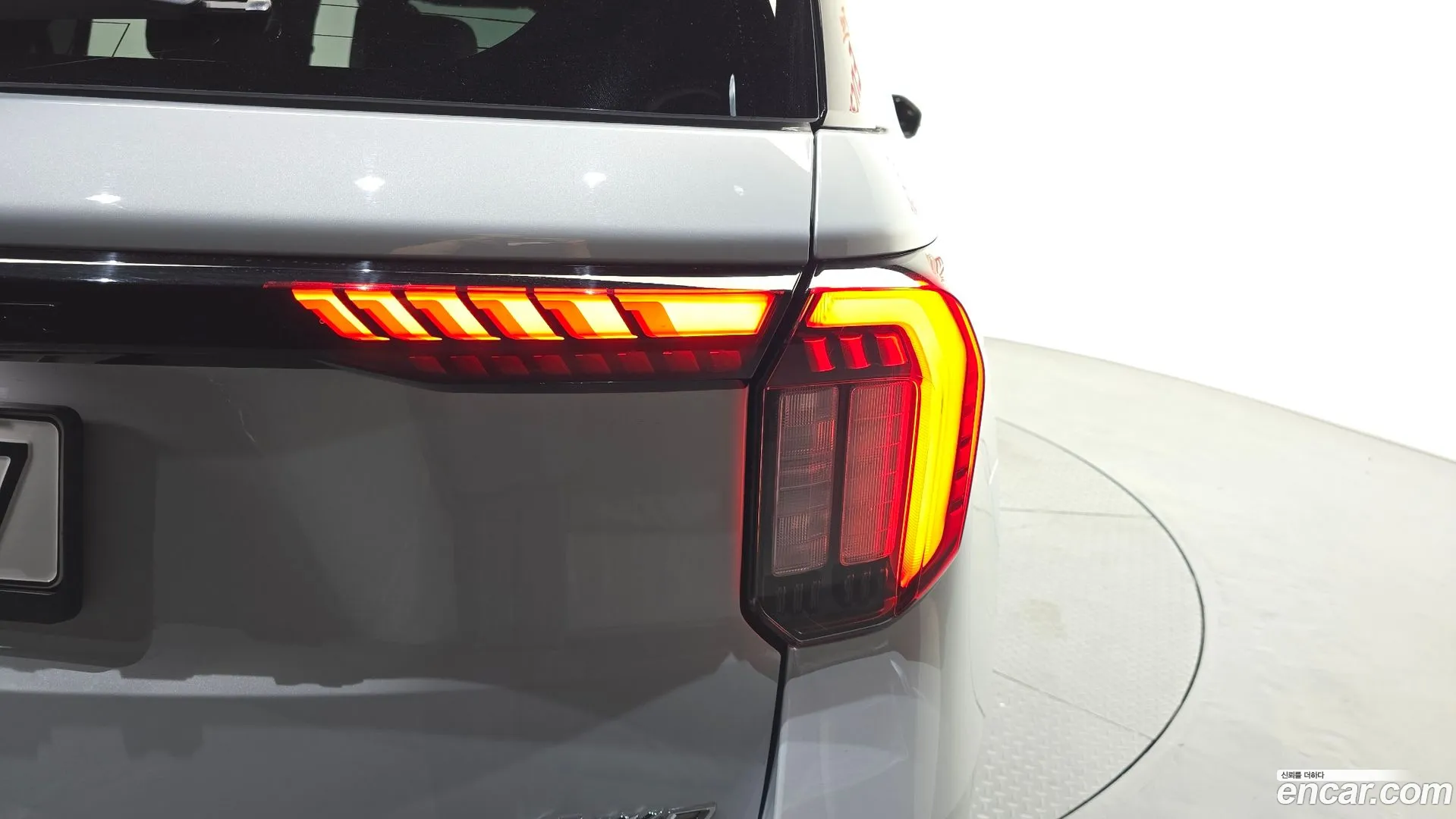 Ford Explorer 2025 — фото 4