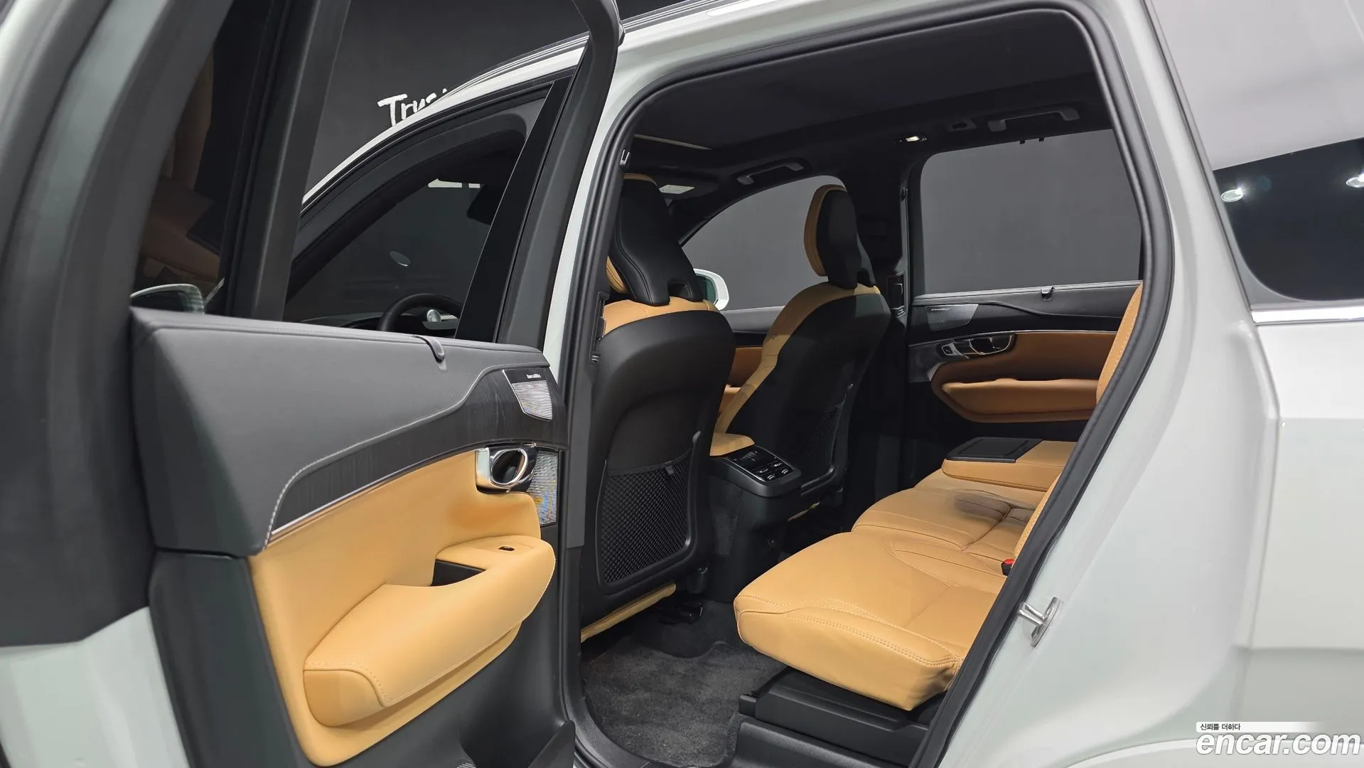 Volvo XC90 2025 — фото 2