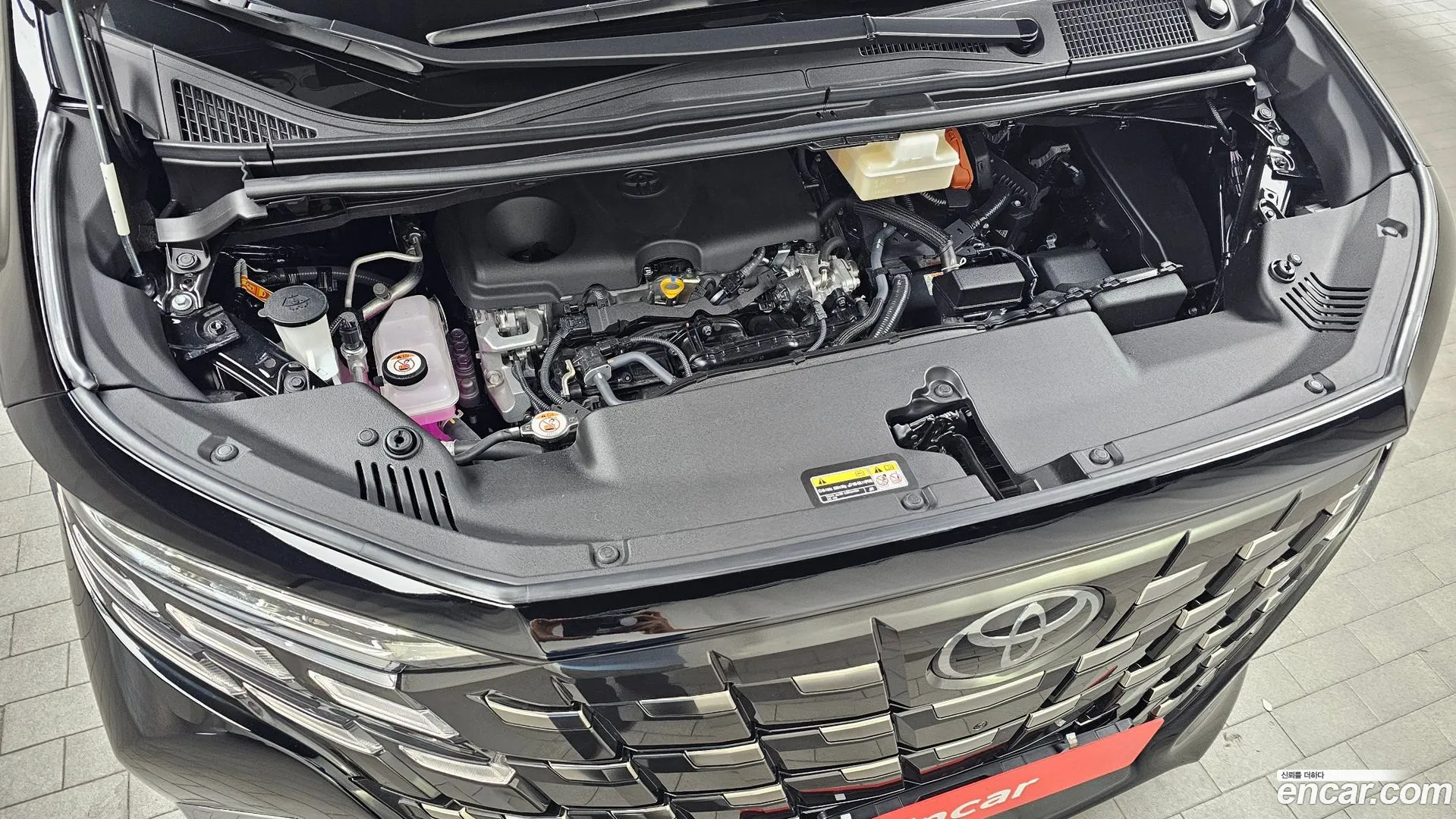 Toyota Alphard 2025 — фото 1