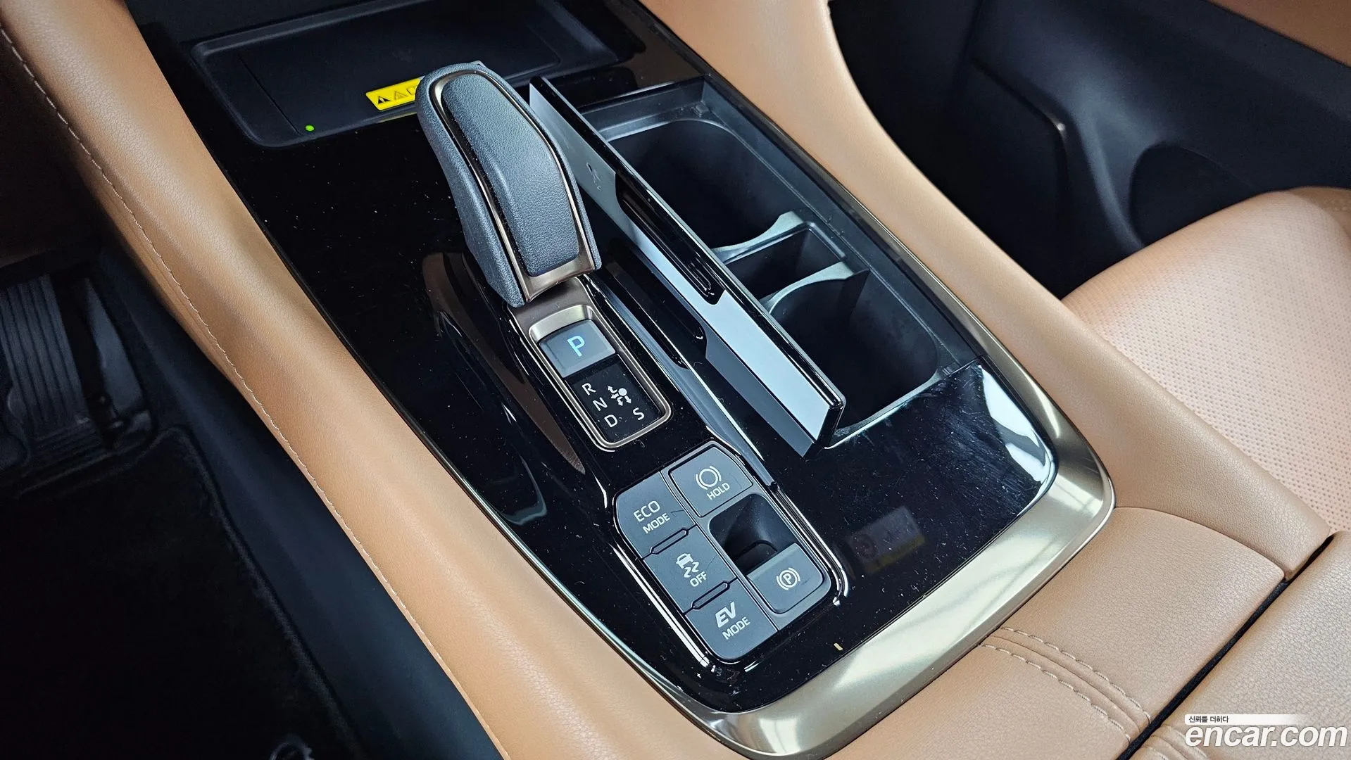 Toyota Alphard 2025 — фото 2
