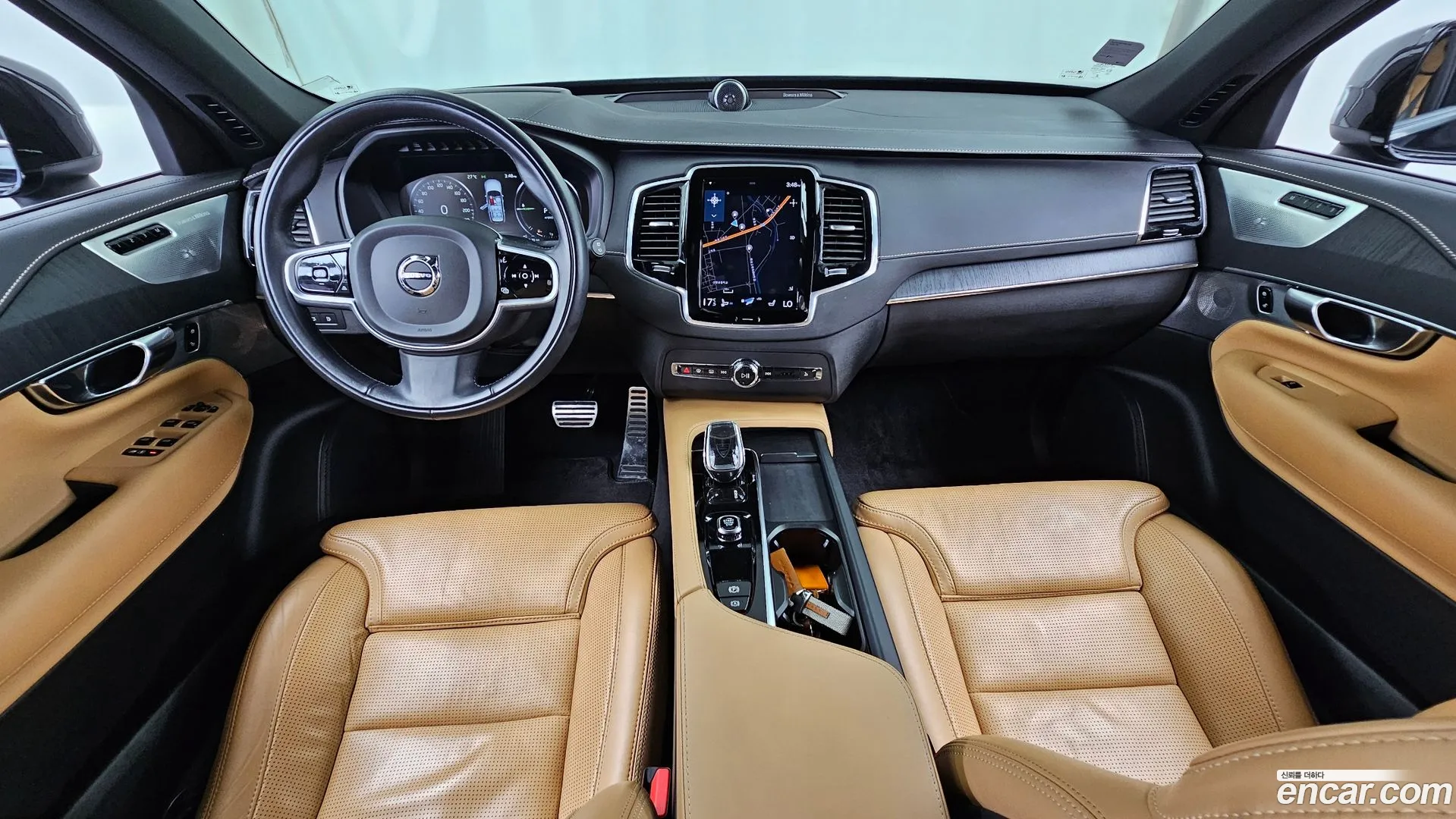 Volvo XC90 2022 — фото 5