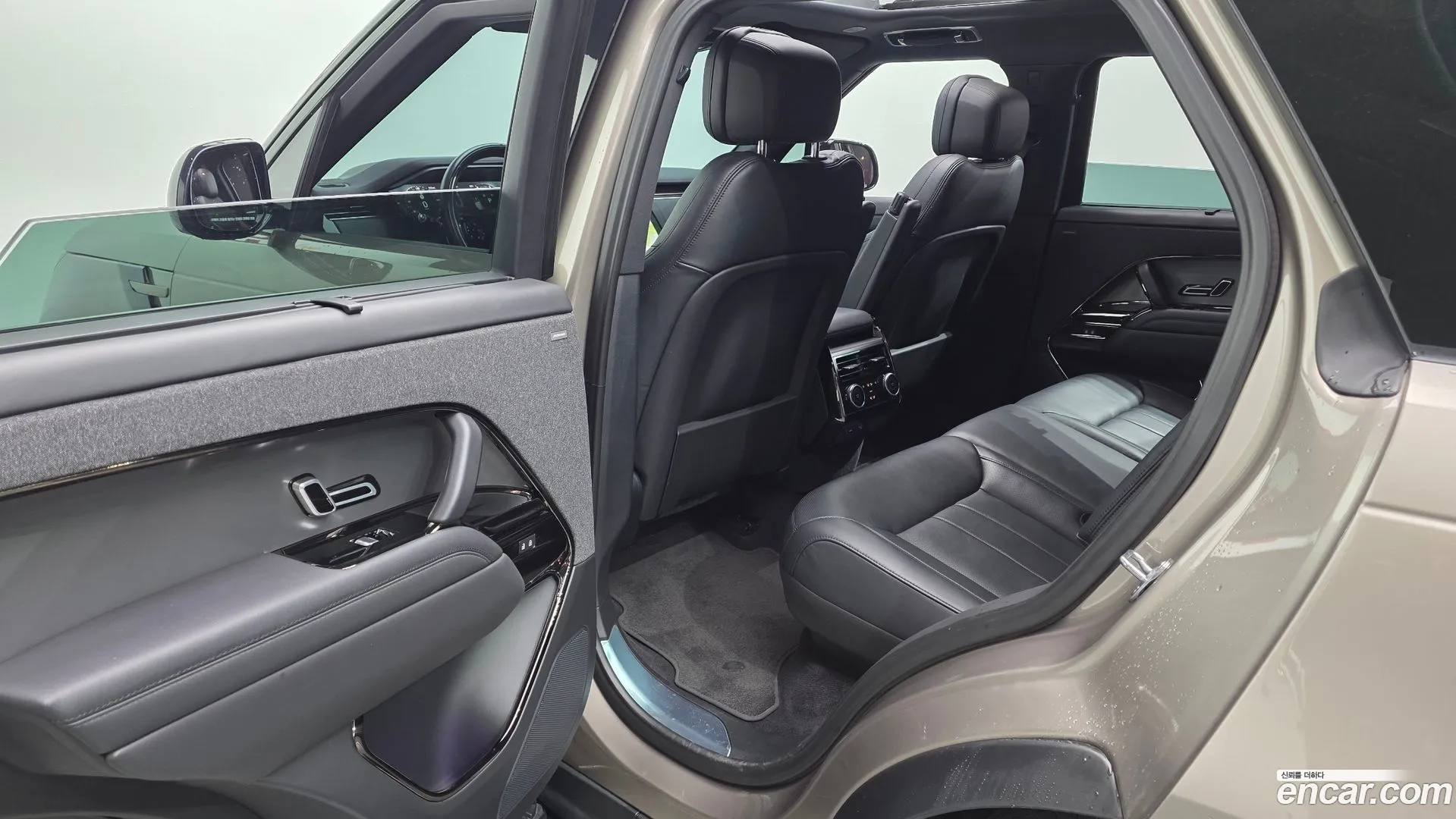 Land Rover Range Rover Sport 2023 — фото 1