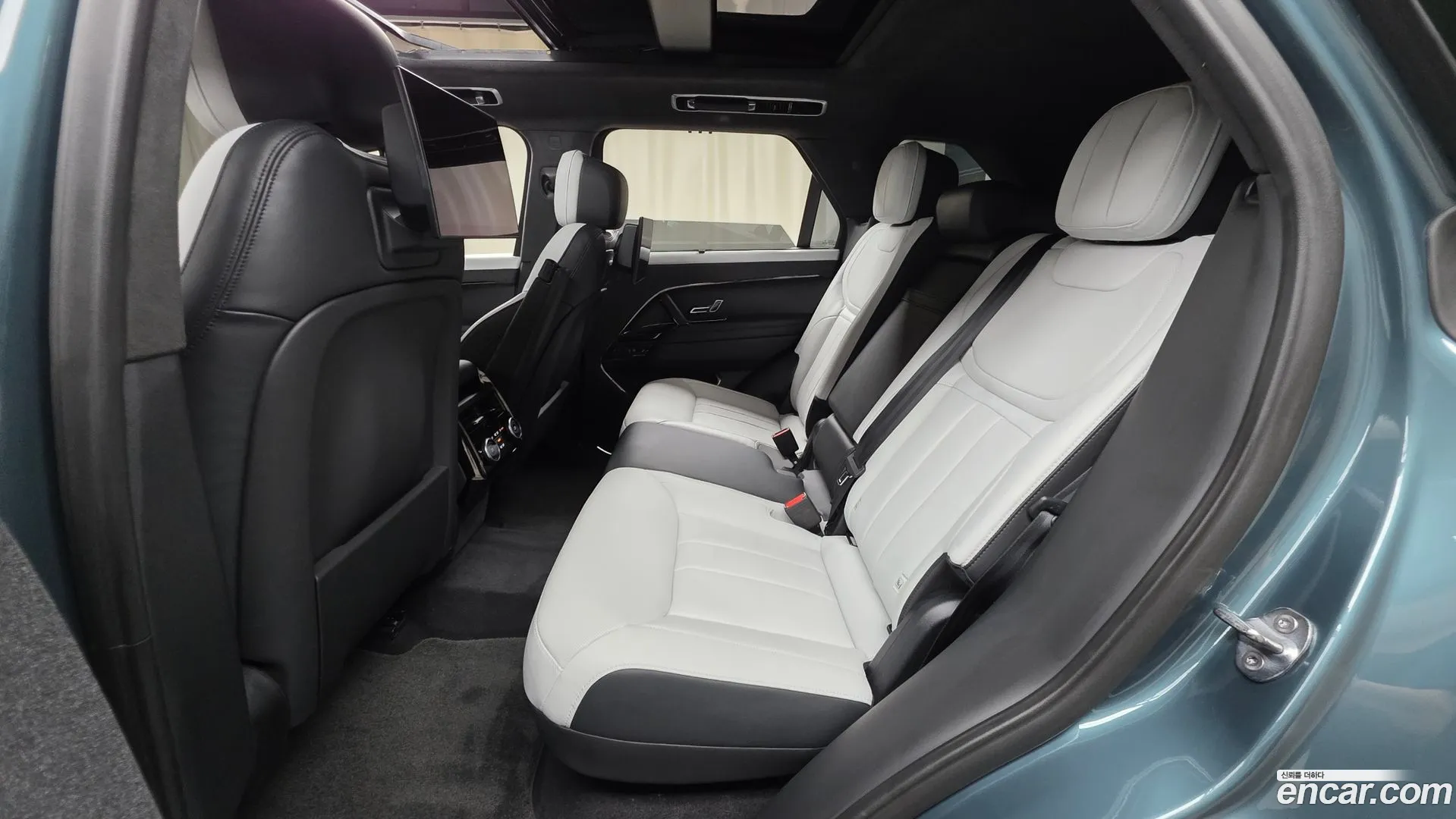 Land Rover Range Rover Sport 2023 — фото 1