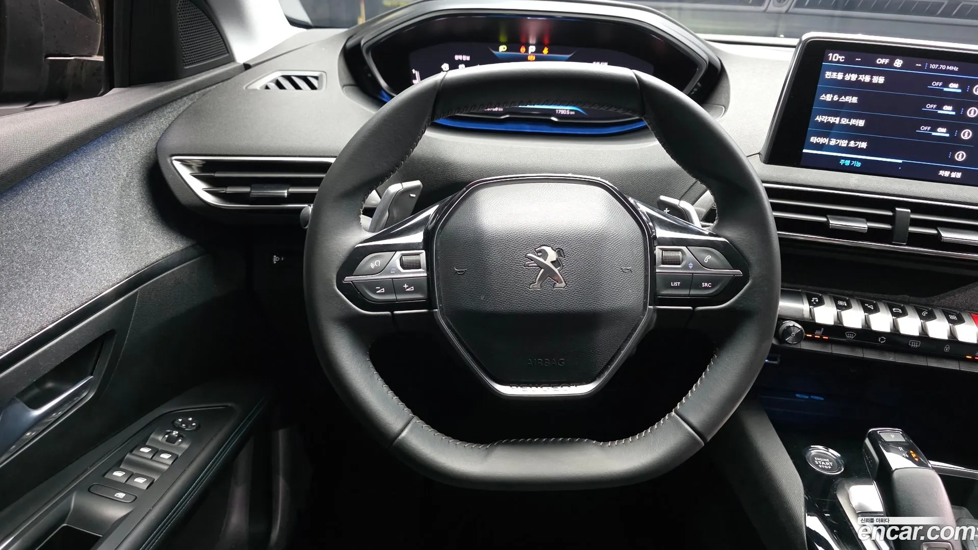 Peugeot 3008 2022 — фото 1