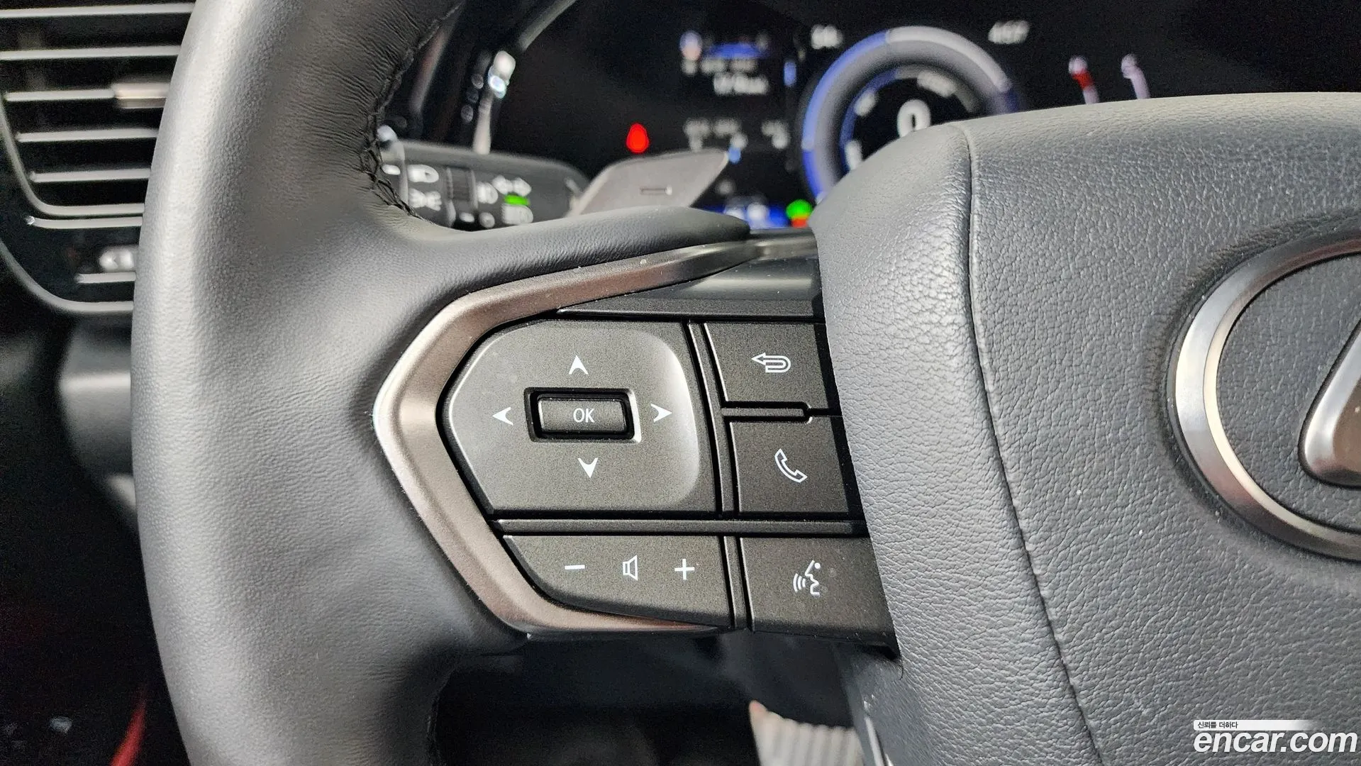 Lexus NX 350h 2025 — фото 3