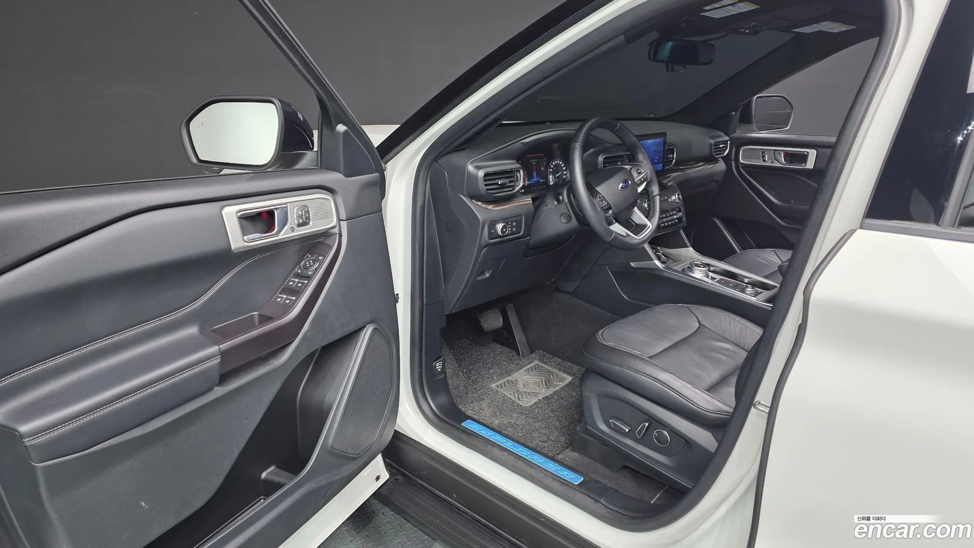 Ford Explorer 2020 — фото 4