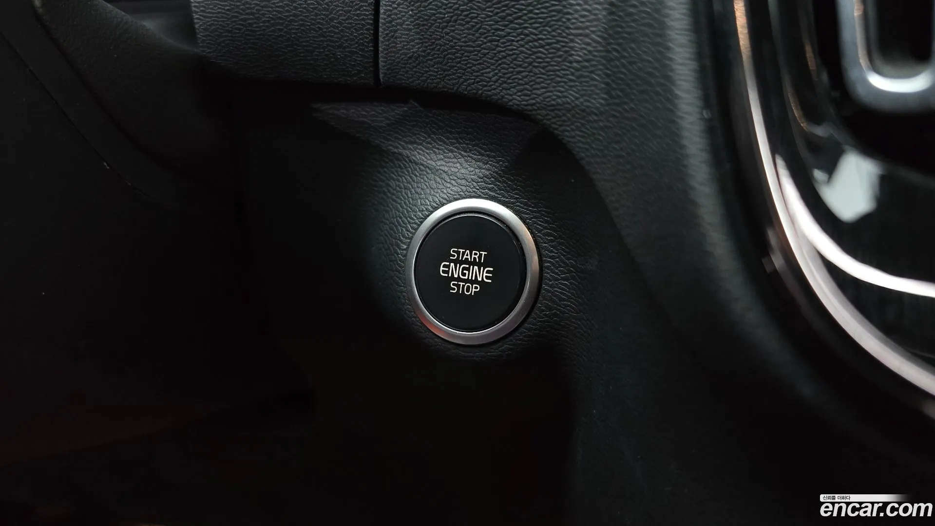 Volvo XC40 2020 — фото 4