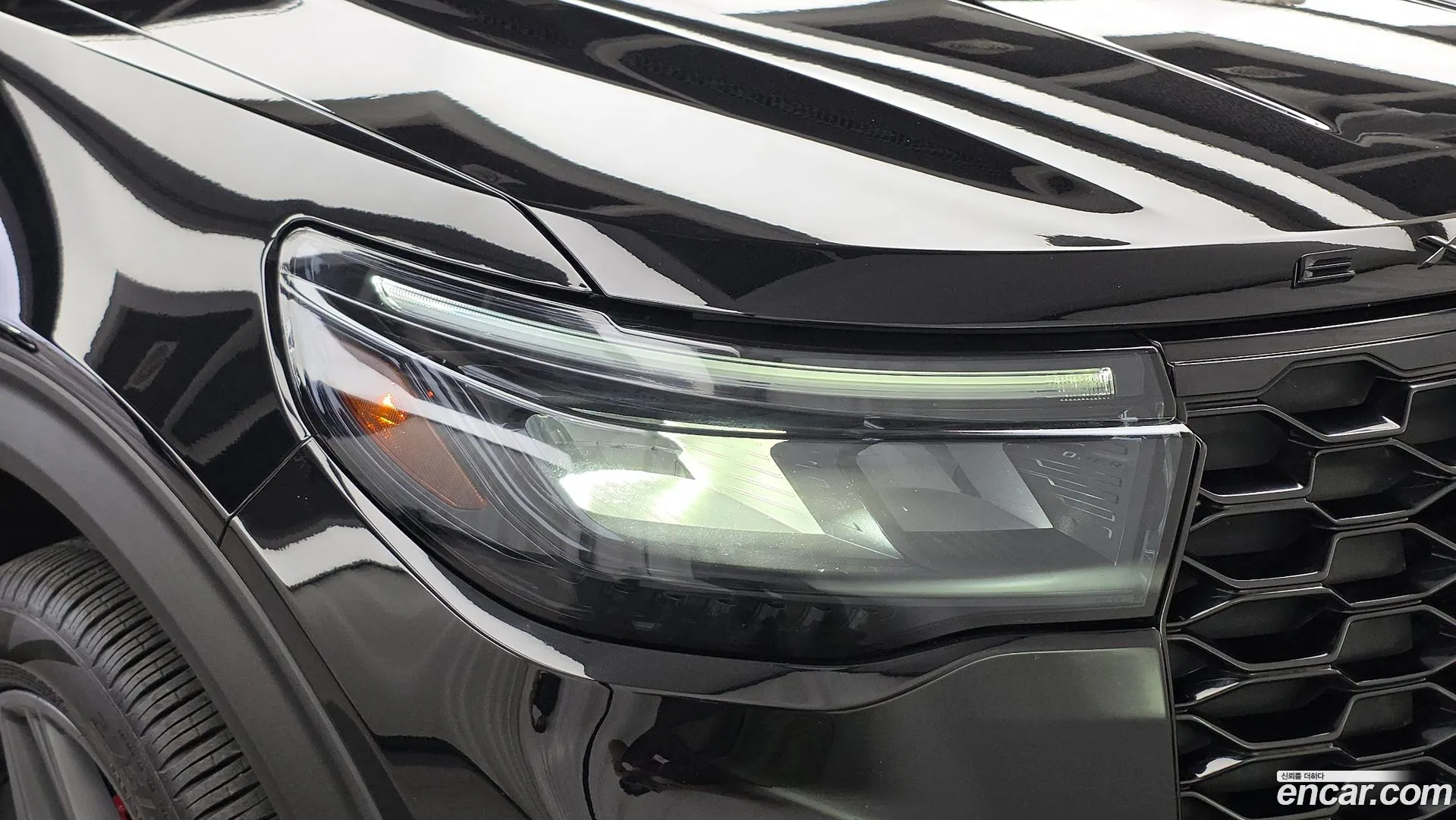 Ford Explorer 2025 — фото 2