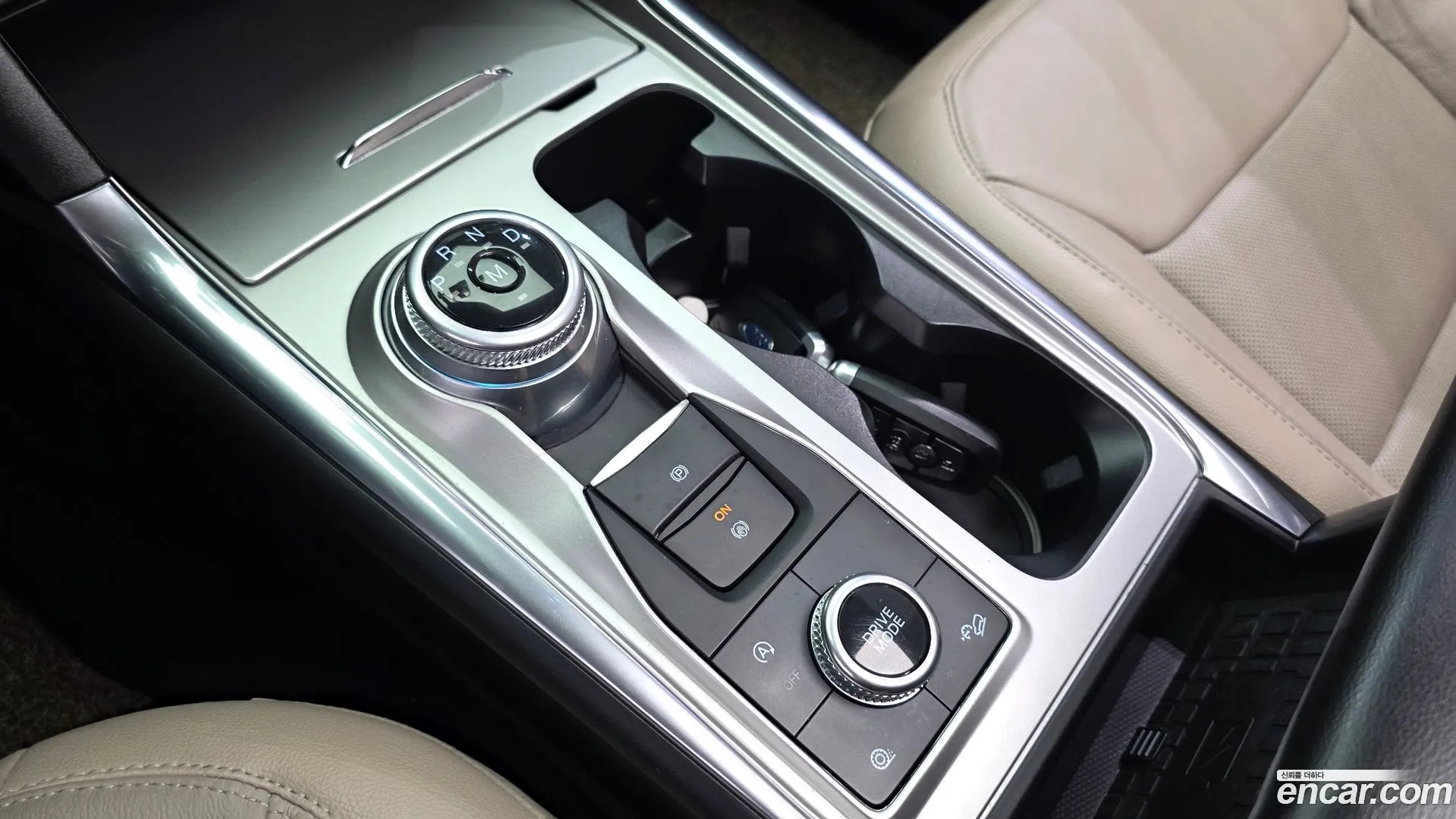 Ford Explorer 2020 — фото 2