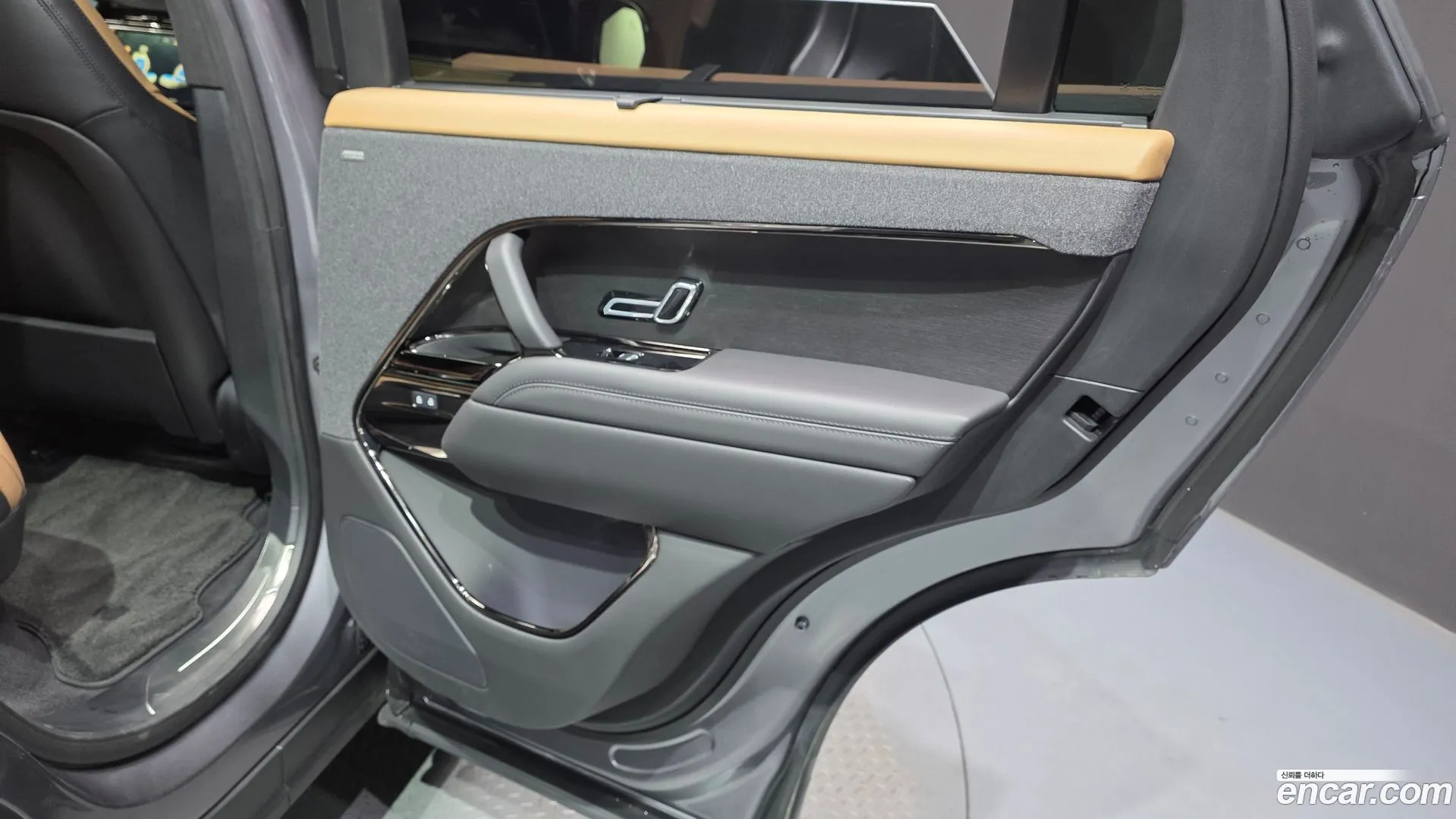 Land Rover Range Rover Sport 2025 — фото 1