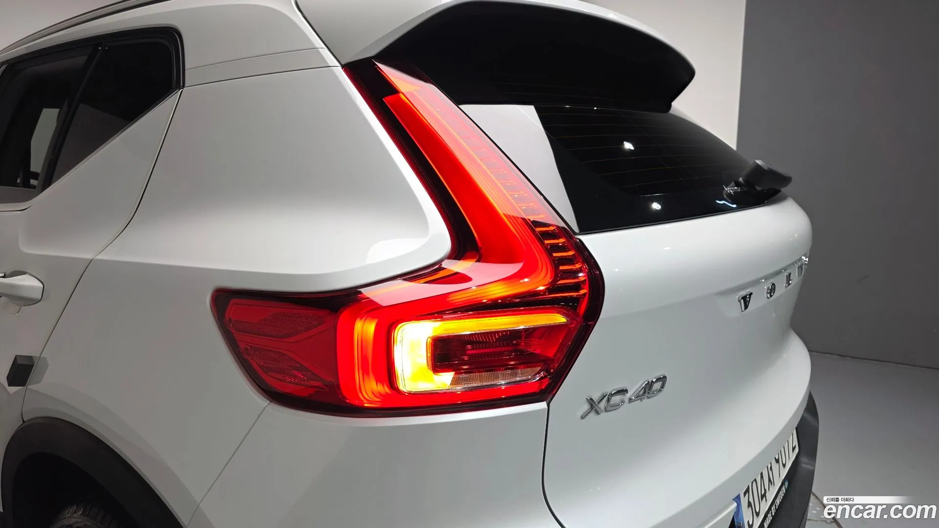 Volvo XC40 2022 — фото 5