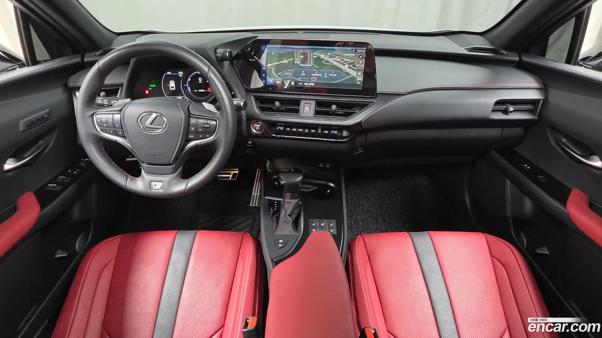 Lexus UX 250h 2023 — фото 5