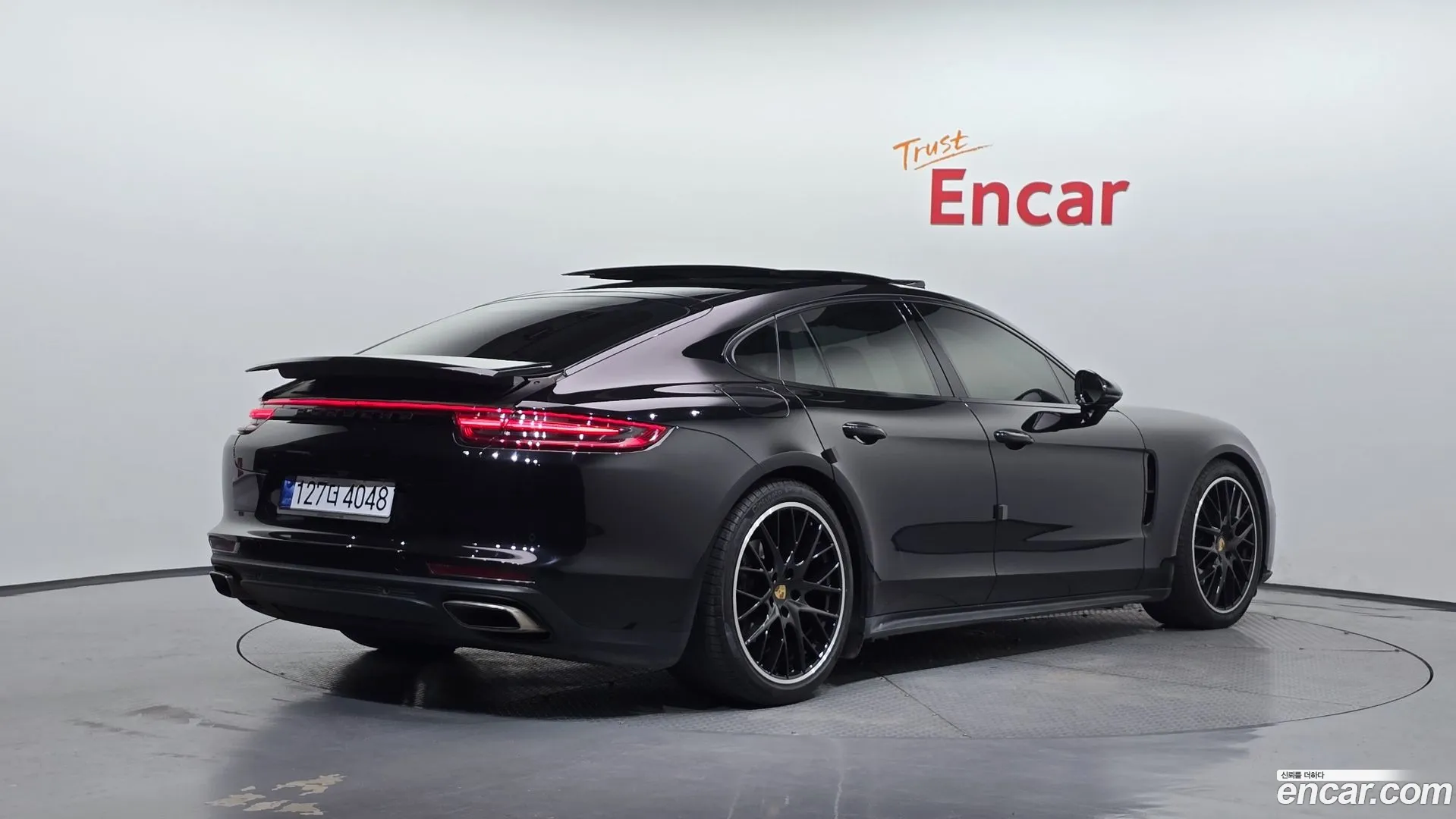 Porsche Panamera 2020 — фото 1