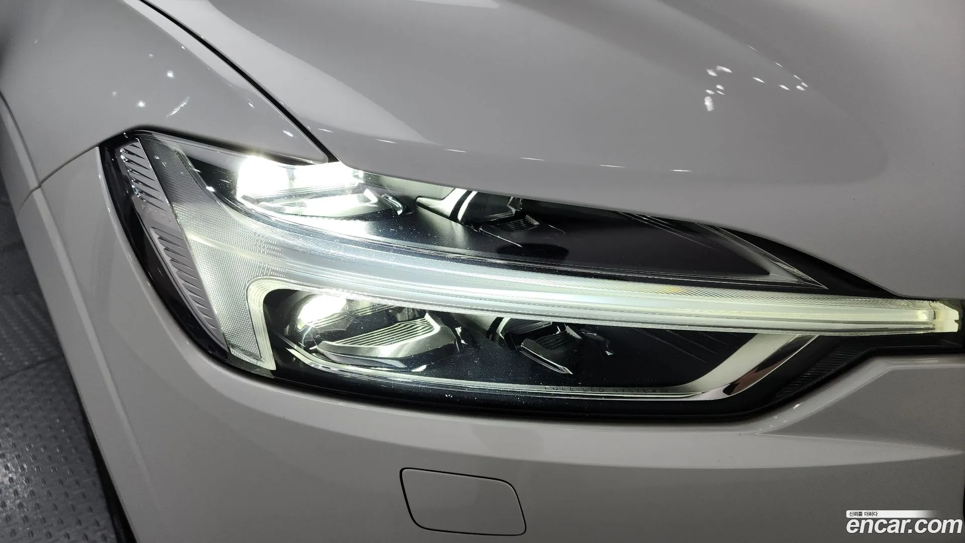Volvo XC60 2020 — фото 2