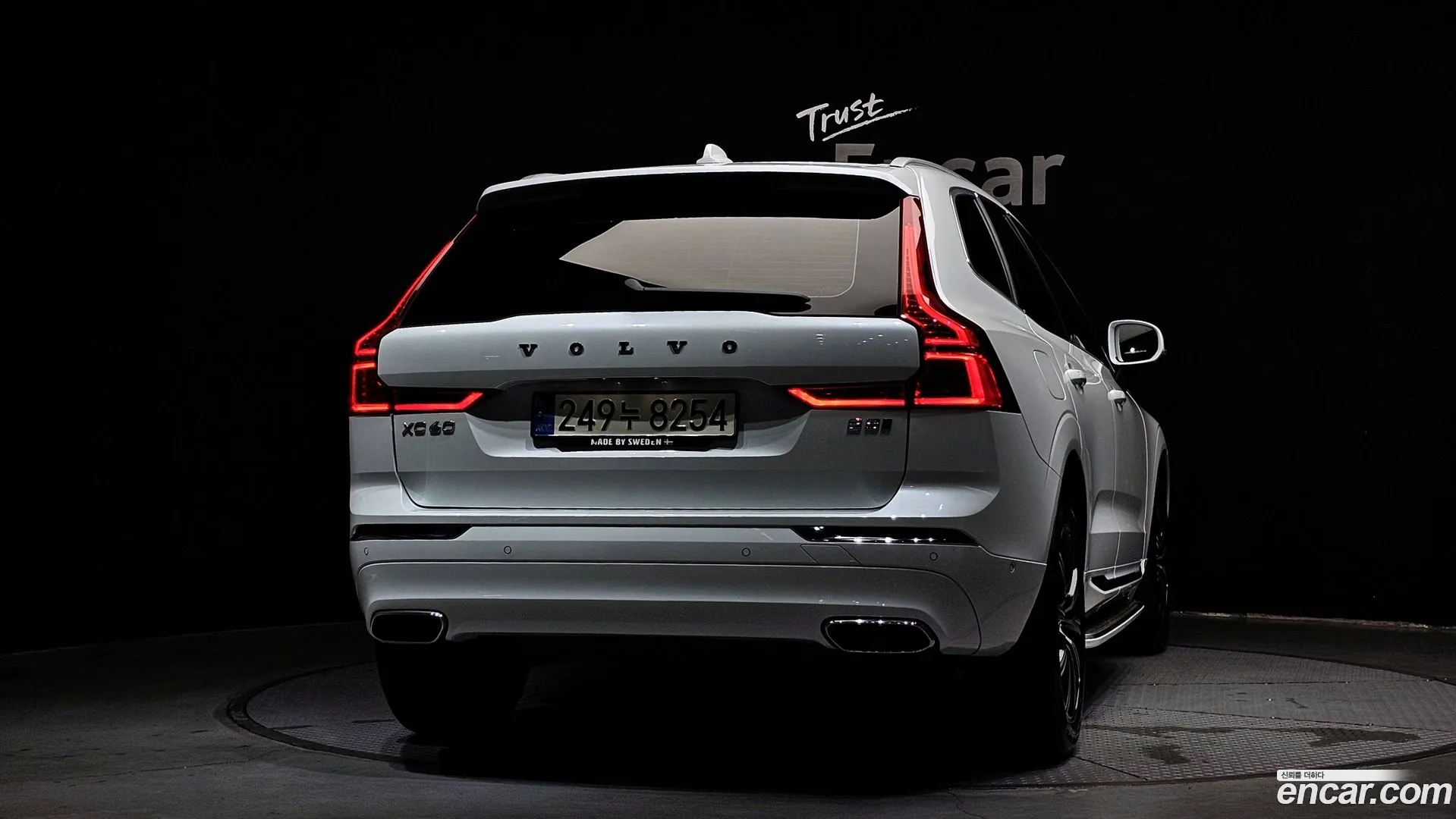 Volvo XC60 2021 — фото 3