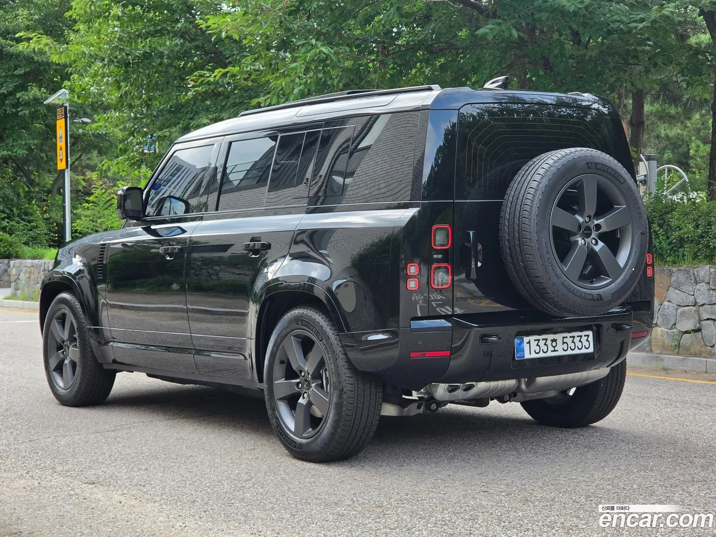 Land Rover Defender 2026 — фото 1