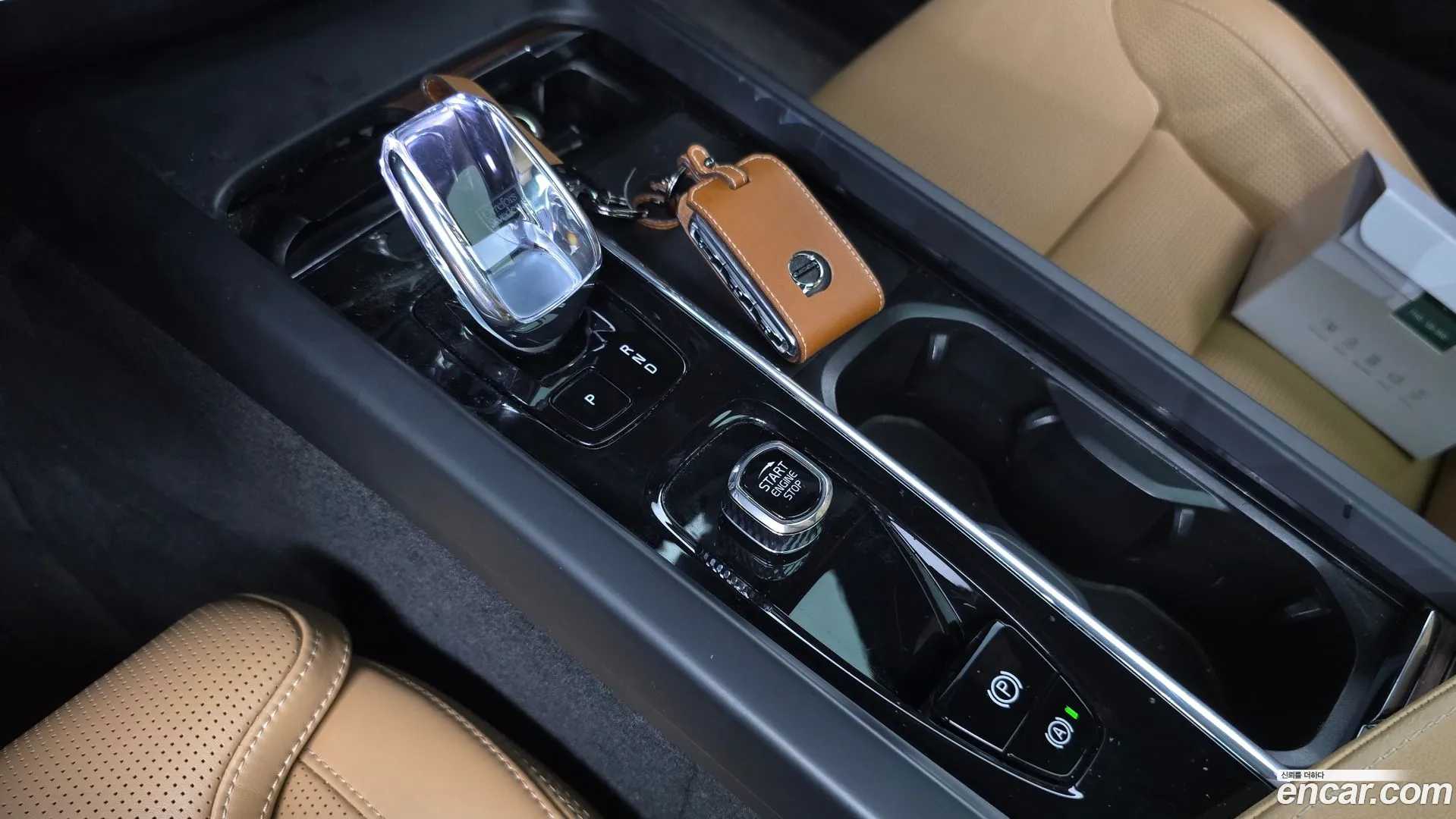 Volvo XC60 2023 — фото 5