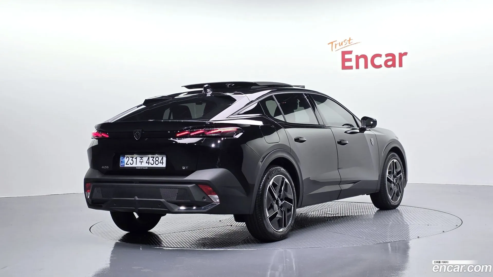 Peugeot 408 2025 — фото 1