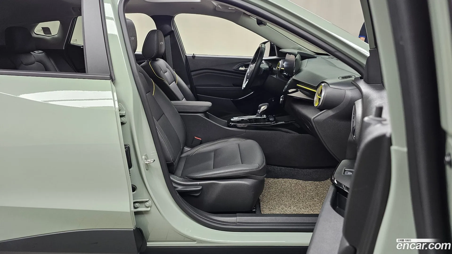 Chevrolet Trax 2023 — фото 1