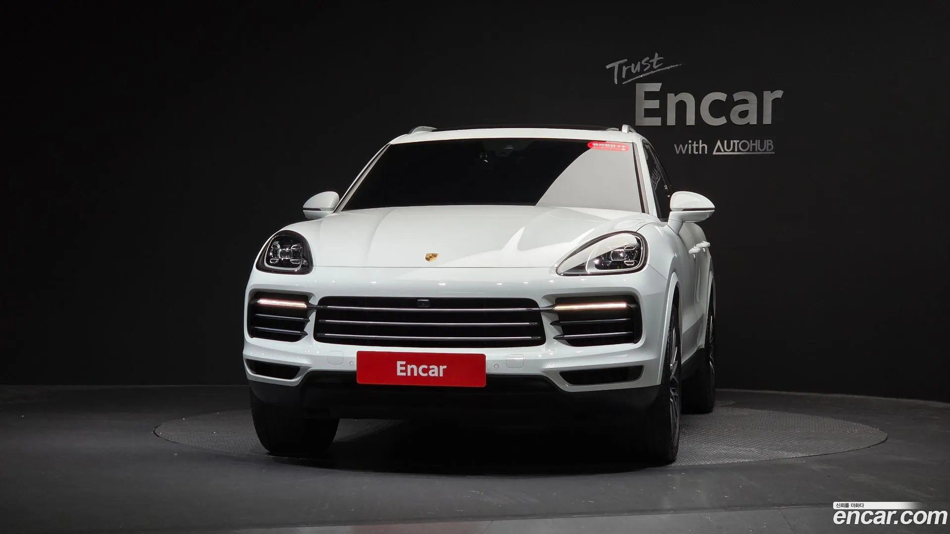 Porsche Cayenne 2020 — фото 1