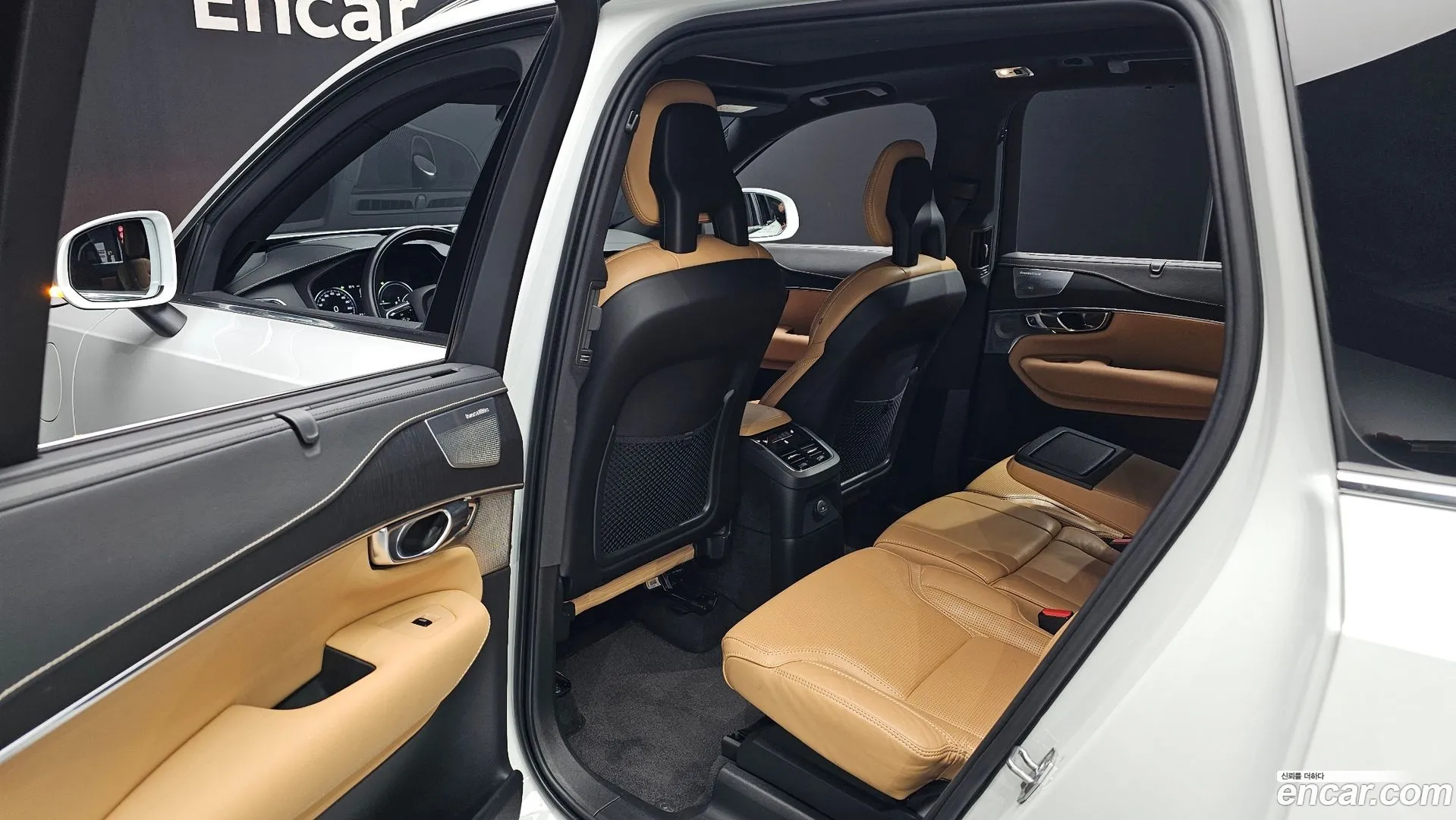 Volvo XC90 2021 — фото 1