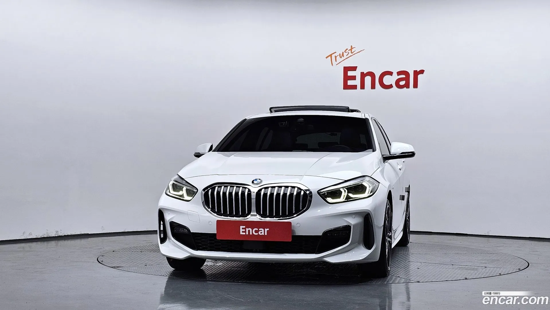 BMW 120i 2023 — фото 3