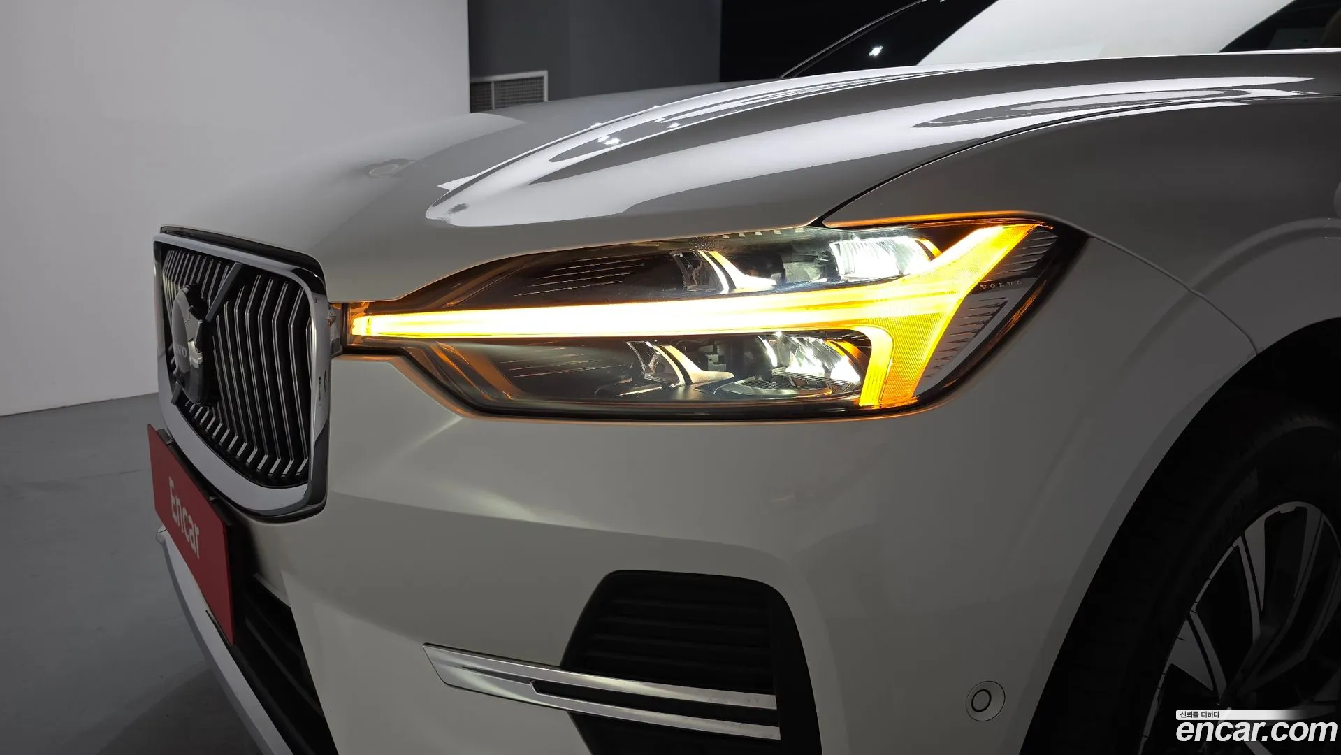 Volvo XC60 2025 — фото 2